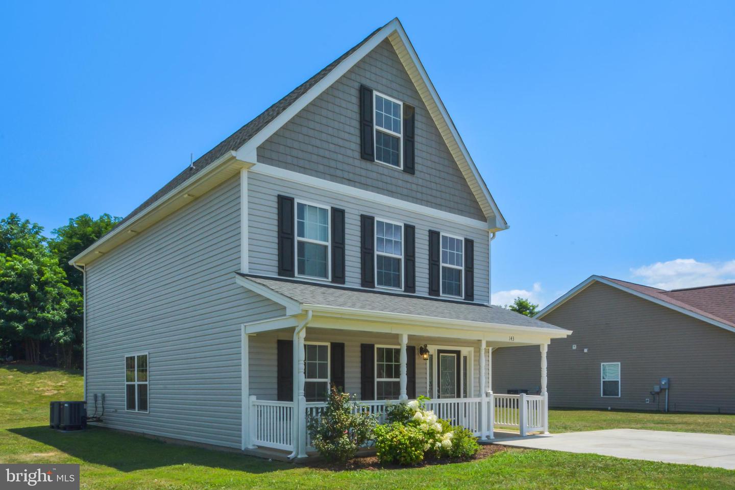 143 LOFTY CIR, STUARTS DRAFT, Virginia 24477, 5 Bedrooms Bedrooms, ,3 BathroomsBathrooms,Residential,For sale,143 LOFTY CIR,VAAG2002642 MLS # VAAG2002642