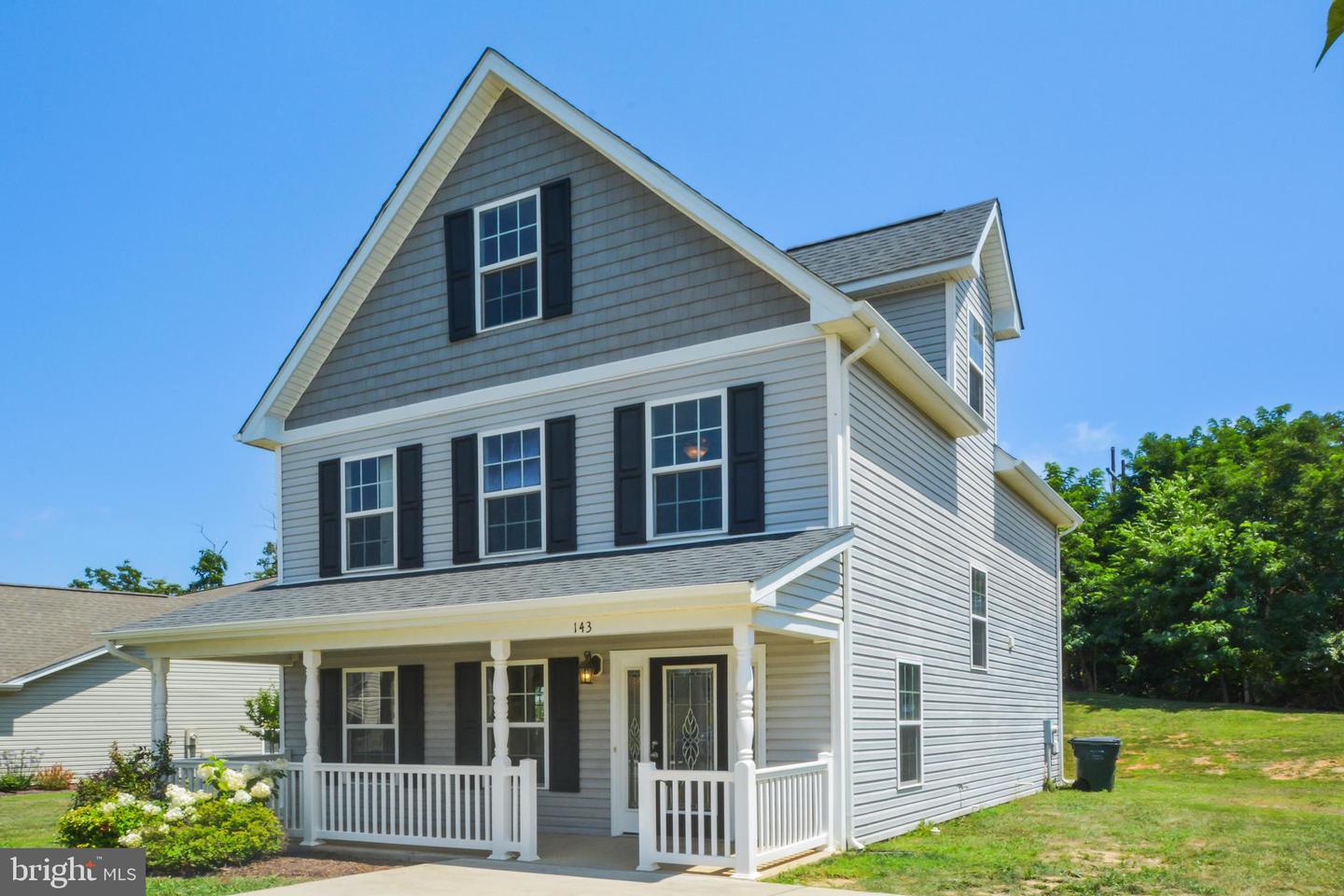 143 LOFTY CIR, STUARTS DRAFT, Virginia 24477, 5 Bedrooms Bedrooms, ,3 BathroomsBathrooms,Residential,For sale,143 LOFTY CIR,VAAG2002642 MLS # VAAG2002642