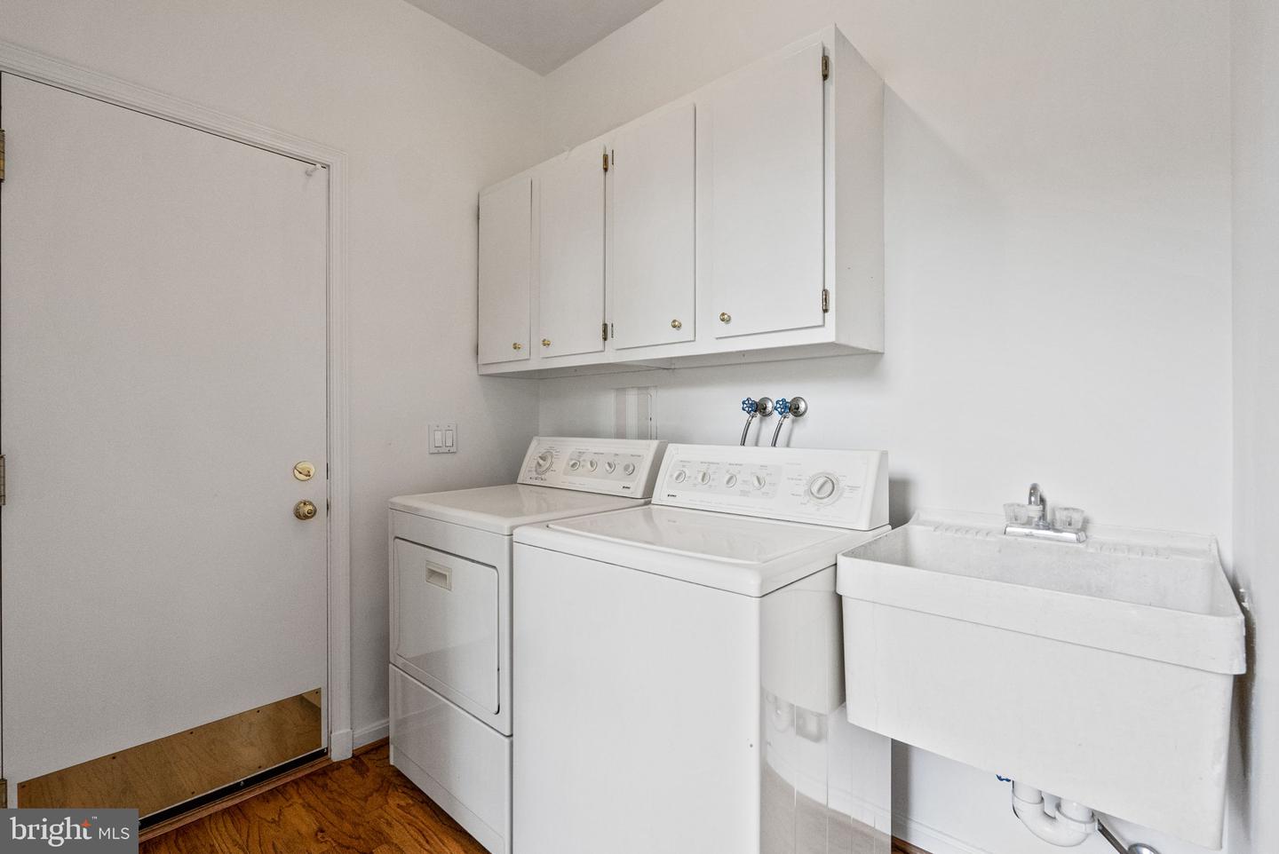 3813 COLONEL ELLIS AVE, ALEXANDRIA, Virginia 22304, 4 Bedrooms Bedrooms, ,3 BathroomsBathrooms,Residential,For sale,3813 COLONEL ELLIS AVE,VAAX2047940 MLS # VAAX2047940