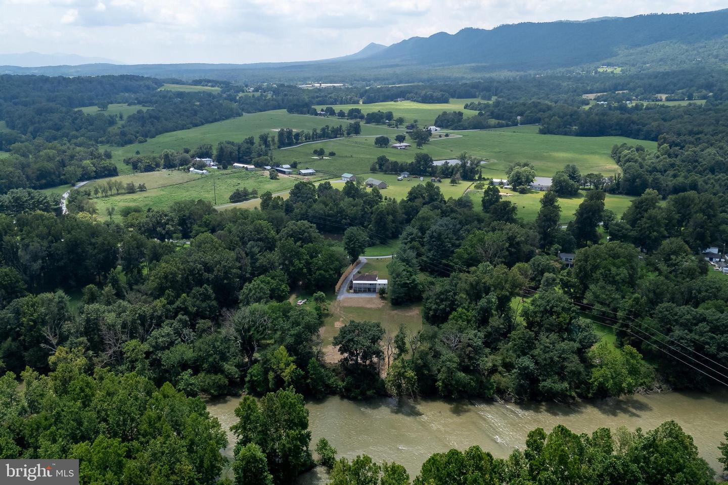 782 SHIPYARD RD, SHENANDOAH, Virginia 22849, 5 Bedrooms Bedrooms, ,3 BathroomsBathrooms,Residential,For sale,782 SHIPYARD RD,VAPA2005196 MLS # VAPA2005196