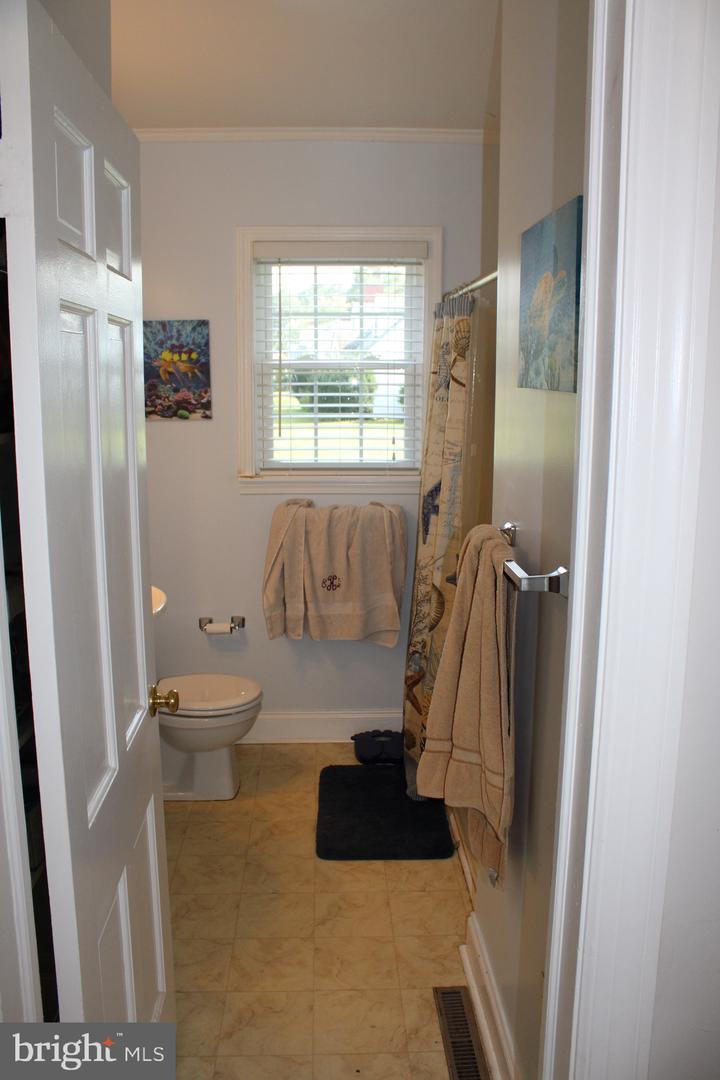 596 JESSIE DUPONT MEMORIAL HWY, BURGESS, Virginia 22432, 2 Bedrooms Bedrooms, ,1 BathroomBathrooms,Residential,For sale,596 JESSIE DUPONT MEMORIAL HWY,VANV2001706 MLS # VANV2001706