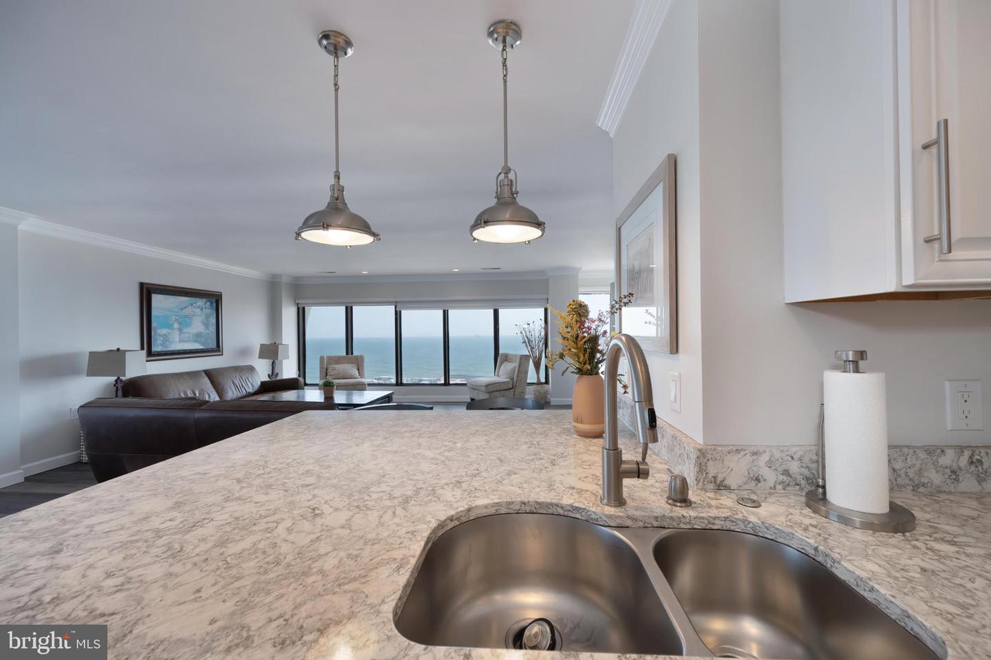 4004 ATLANTIC AVE #1911, VIRGINIA BEACH, Virginia 23451, 2 Bedrooms Bedrooms, 4 Rooms Rooms,2 BathroomsBathrooms,Residential,For sale,4004 ATLANTIC AVE #1911,VAVB2000592 MLS # VAVB2000592