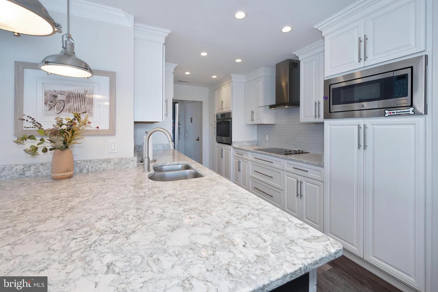4004 ATLANTIC AVE #1911, VIRGINIA BEACH, Virginia 23451, 2 Bedrooms Bedrooms, 4 Rooms Rooms,2 BathroomsBathrooms,Residential,For sale,4004 ATLANTIC AVE #1911,VAVB2000592 MLS # VAVB2000592