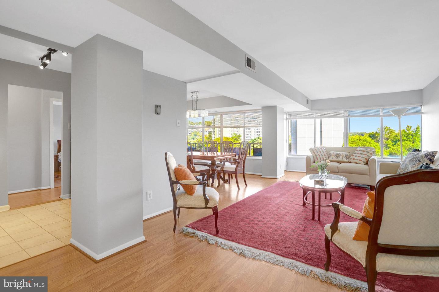 5340 HOLMES RUN PKWY #510, ALEXANDRIA, Virginia 22304, 1 Bedroom Bedrooms, ,1 BathroomBathrooms,Residential,For sale,5340 HOLMES RUN PKWY #510,VAAX2047930 MLS # VAAX2047930