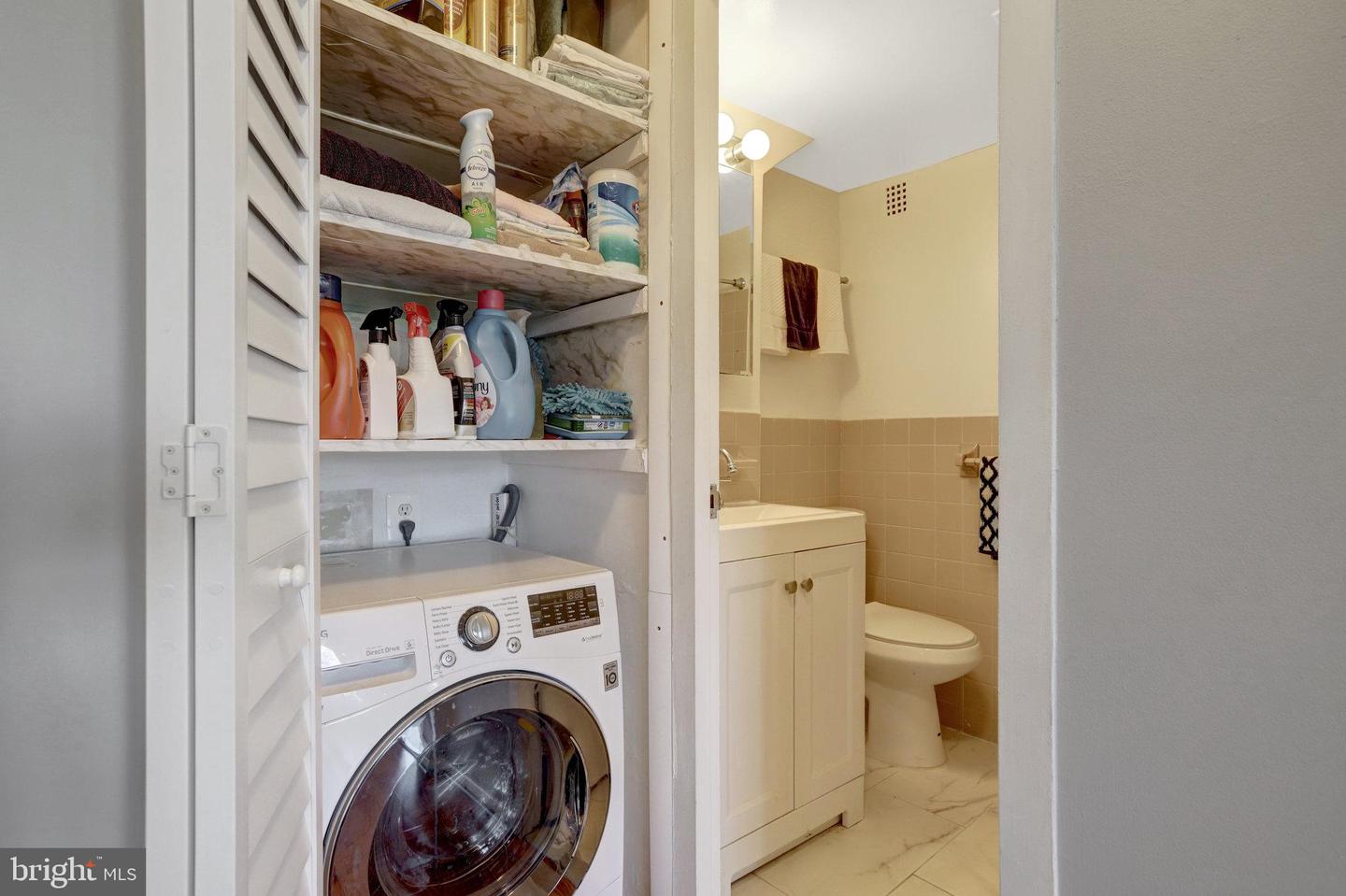 5340 HOLMES RUN PKWY #510, ALEXANDRIA, Virginia 22304, 1 Bedroom Bedrooms, ,1 BathroomBathrooms,Residential,For sale,5340 HOLMES RUN PKWY #510,VAAX2047930 MLS # VAAX2047930