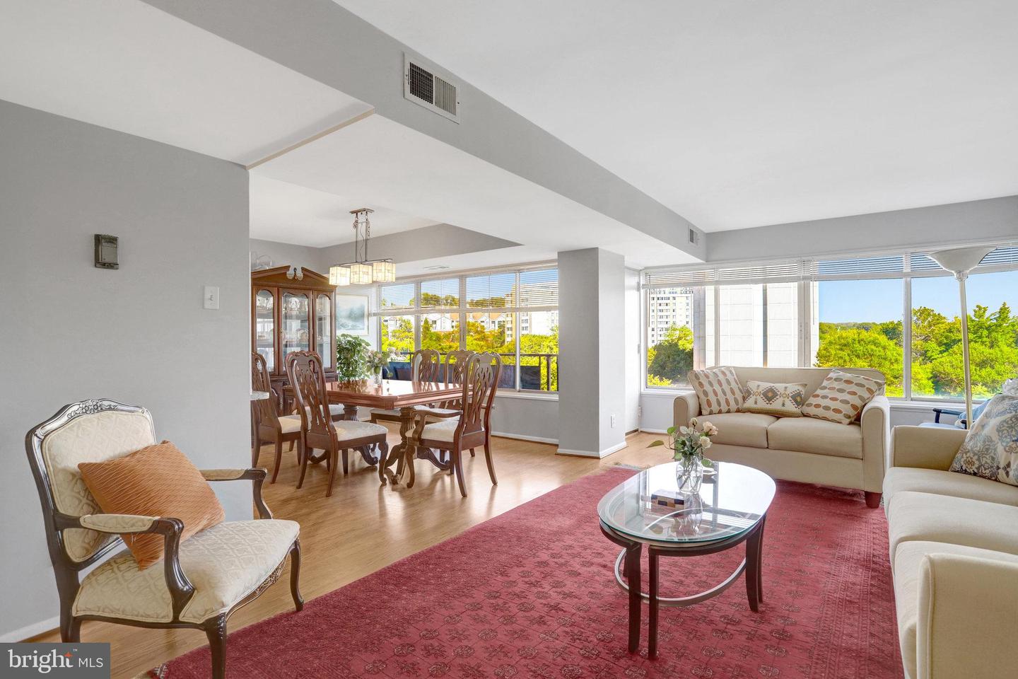 5340 HOLMES RUN PKWY #510, ALEXANDRIA, Virginia 22304, 1 Bedroom Bedrooms, ,1 BathroomBathrooms,Residential,For sale,5340 HOLMES RUN PKWY #510,VAAX2047930 MLS # VAAX2047930