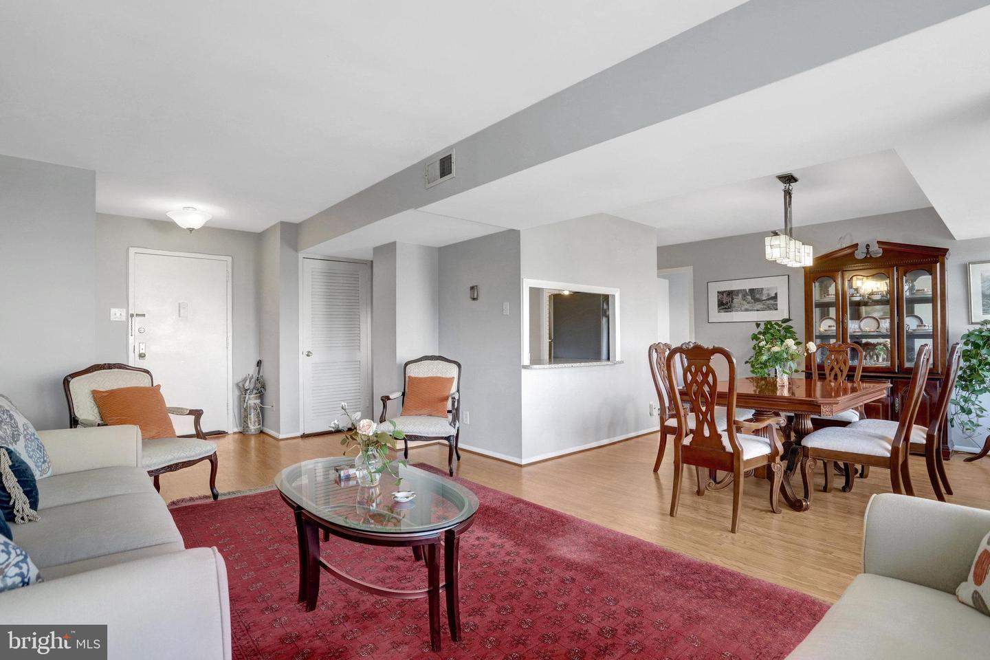 5340 HOLMES RUN PKWY #510, ALEXANDRIA, Virginia 22304, 1 Bedroom Bedrooms, ,1 BathroomBathrooms,Residential,For sale,5340 HOLMES RUN PKWY #510,VAAX2047930 MLS # VAAX2047930