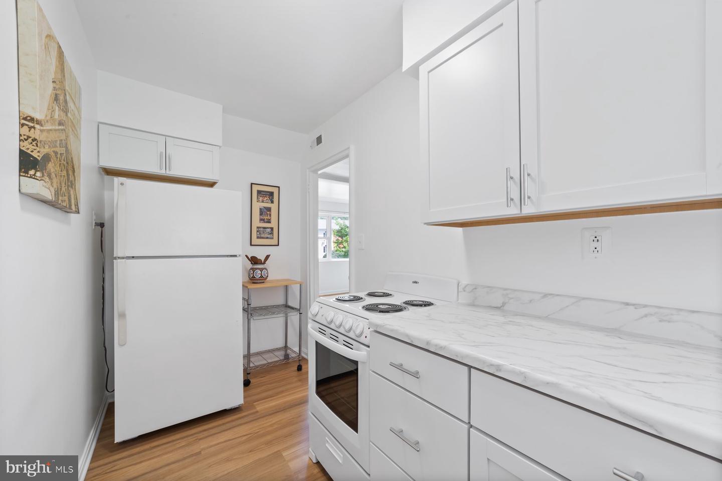 3055 PATRICK HENRY DR #101, FALLS CHURCH, Virginia 22044, 1 Bedroom Bedrooms, ,1 BathroomBathrooms,Residential,For sale,3055 PATRICK HENRY DR #101,VAFX2258010 MLS # VAFX2258010
