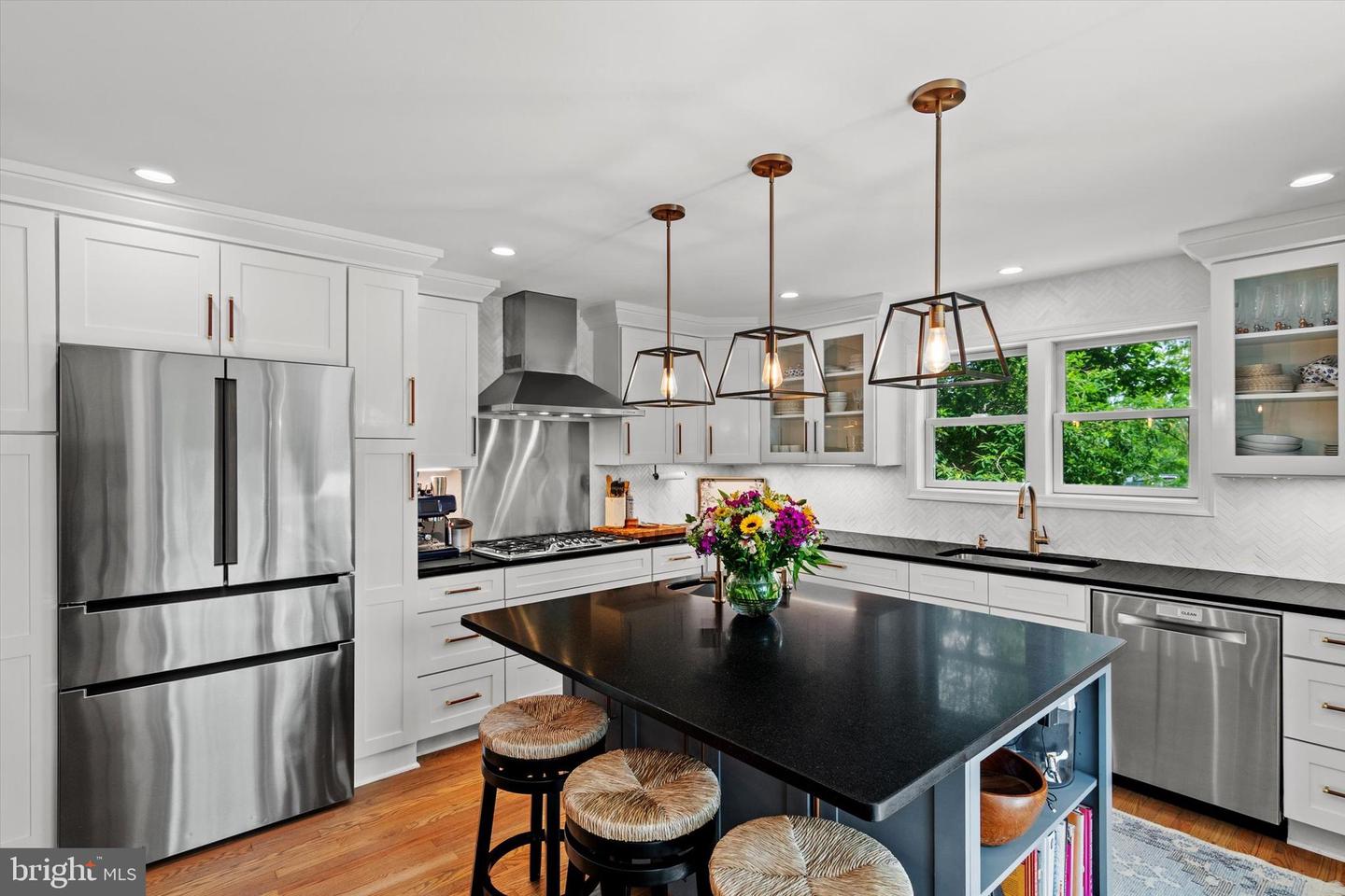 5105 1ST ST N, ARLINGTON, Virginia 22203, 4 Bedrooms Bedrooms, ,3 BathroomsBathrooms,Residential,For sale,5105 1ST ST N,VAAR2061494 MLS # VAAR2061494