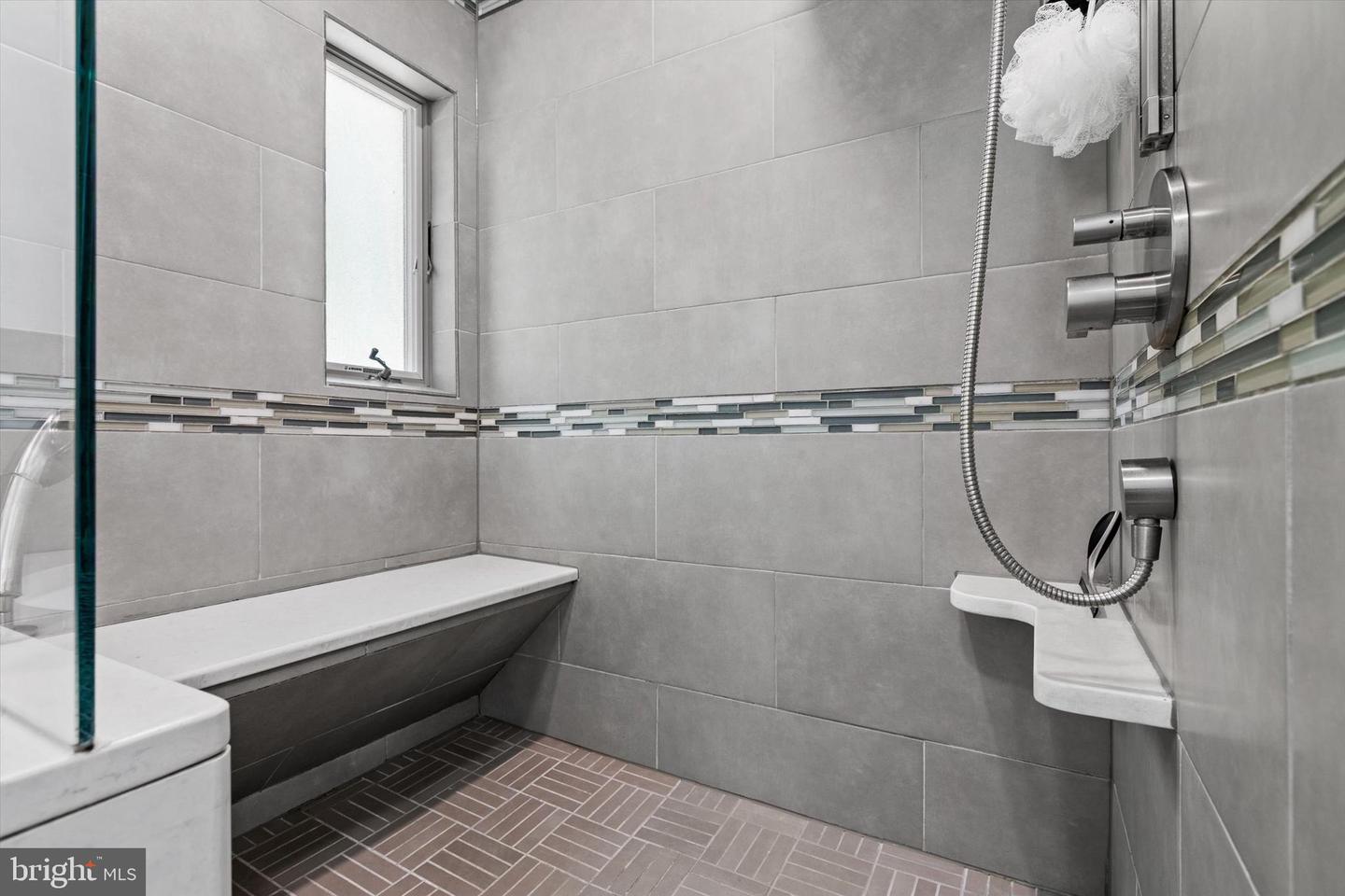 5105 1ST ST N, ARLINGTON, Virginia 22203, 4 Bedrooms Bedrooms, ,3 BathroomsBathrooms,Residential,For sale,5105 1ST ST N,VAAR2061494 MLS # VAAR2061494