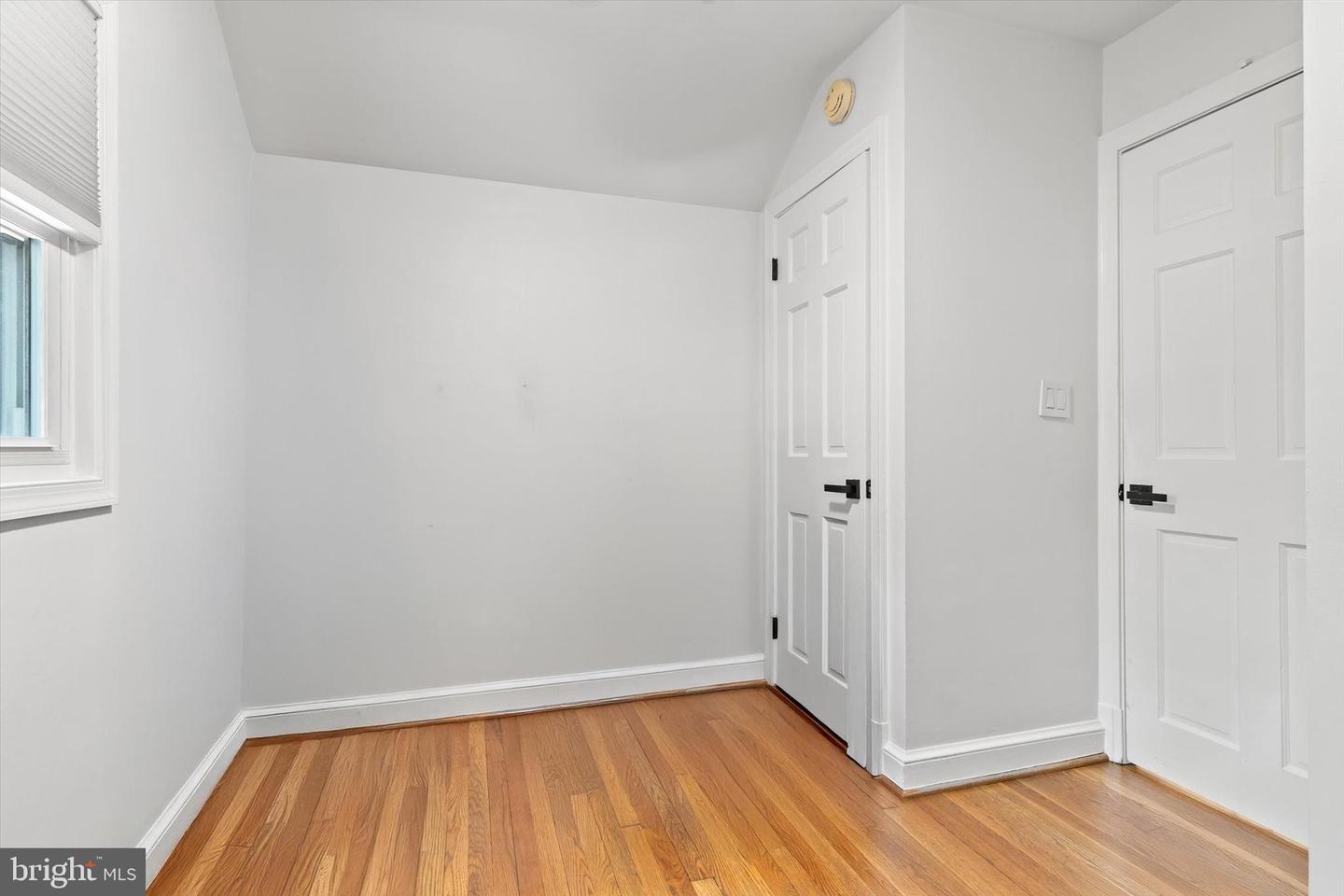 5105 1ST ST N, ARLINGTON, Virginia 22203, 4 Bedrooms Bedrooms, ,3 BathroomsBathrooms,Residential,For sale,5105 1ST ST N,VAAR2061494 MLS # VAAR2061494