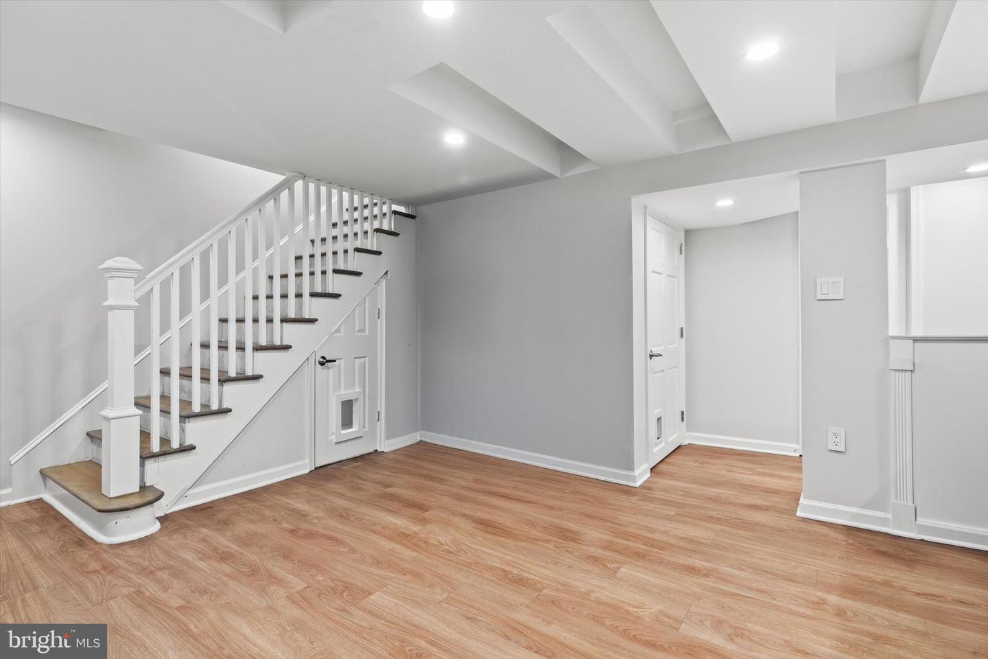 5105 1ST ST N, ARLINGTON, Virginia 22203, 4 Bedrooms Bedrooms, ,3 BathroomsBathrooms,Residential,For sale,5105 1ST ST N,VAAR2061494 MLS # VAAR2061494