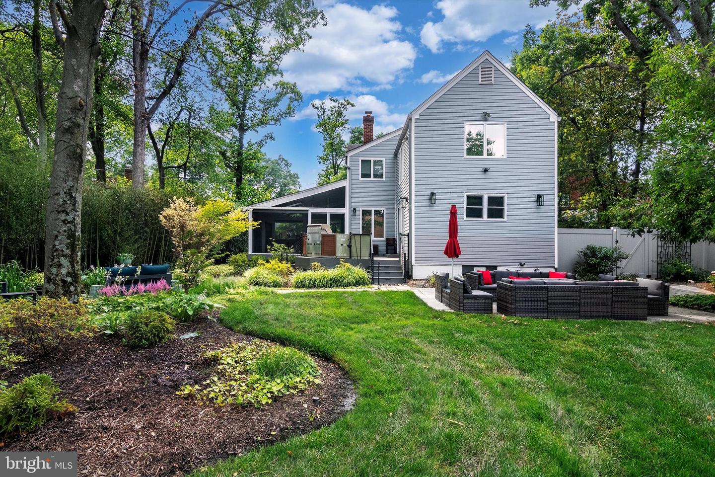 5105 1ST ST N, ARLINGTON, Virginia 22203, 4 Bedrooms Bedrooms, ,3 BathroomsBathrooms,Residential,For sale,5105 1ST ST N,VAAR2061494 MLS # VAAR2061494