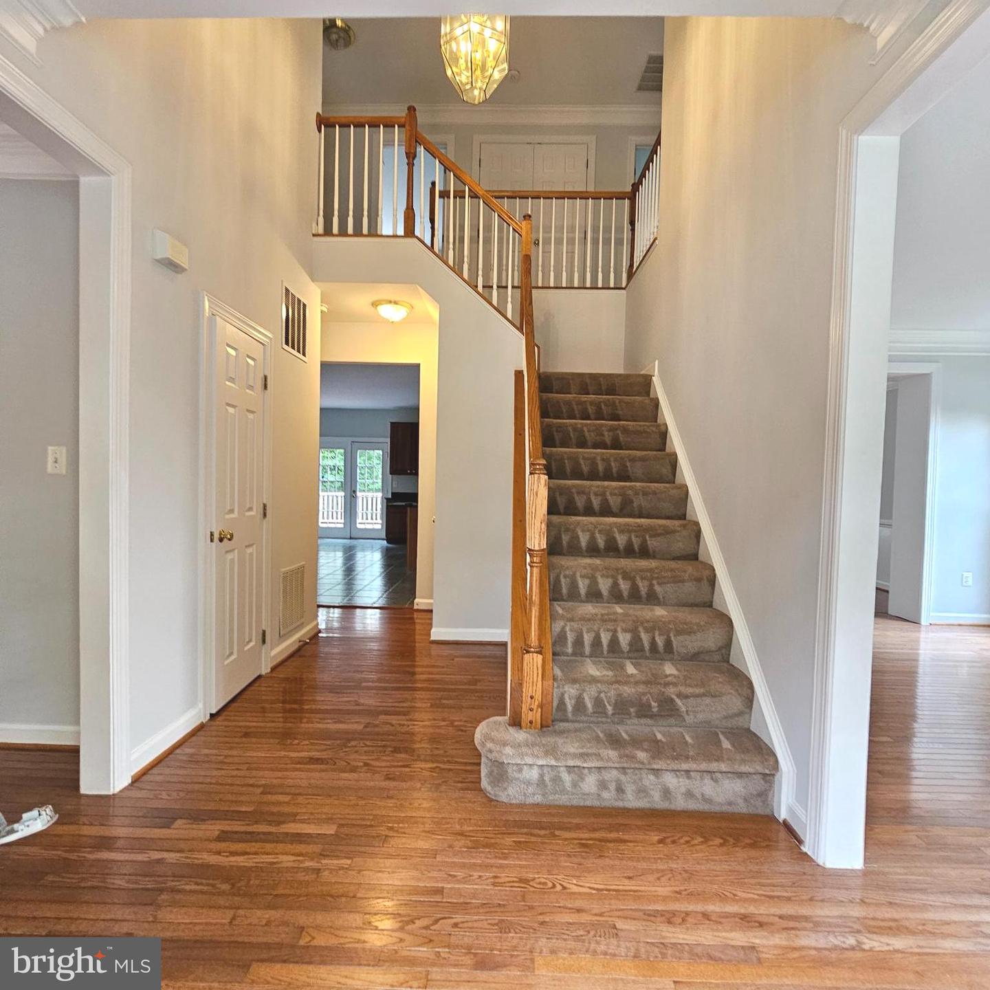 5267 TRACTOR LN, FAIRFAX, Virginia 22030, 5 Bedrooms Bedrooms, ,4 BathroomsBathrooms,Residential,For sale,5267 TRACTOR LN,VAFX2258060 MLS # VAFX2258060