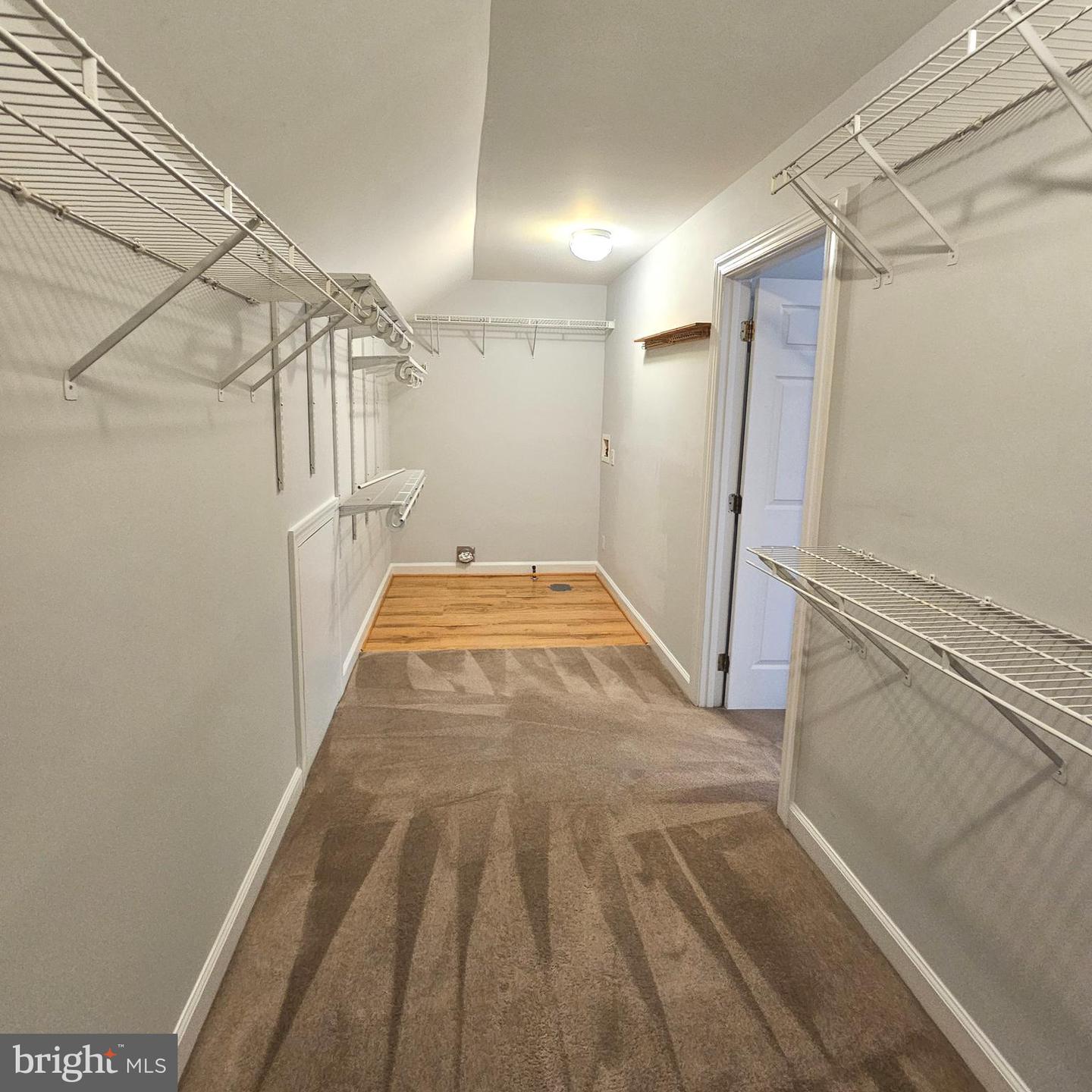 5267 TRACTOR LN, FAIRFAX, Virginia 22030, 5 Bedrooms Bedrooms, ,4 BathroomsBathrooms,Residential,For sale,5267 TRACTOR LN,VAFX2258060 MLS # VAFX2258060