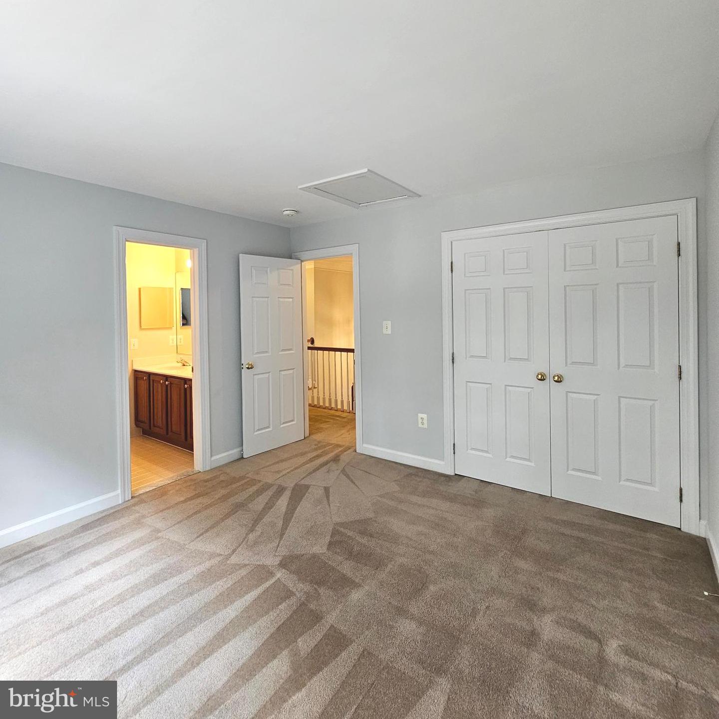 5267 TRACTOR LN, FAIRFAX, Virginia 22030, 5 Bedrooms Bedrooms, ,4 BathroomsBathrooms,Residential,For sale,5267 TRACTOR LN,VAFX2258060 MLS # VAFX2258060