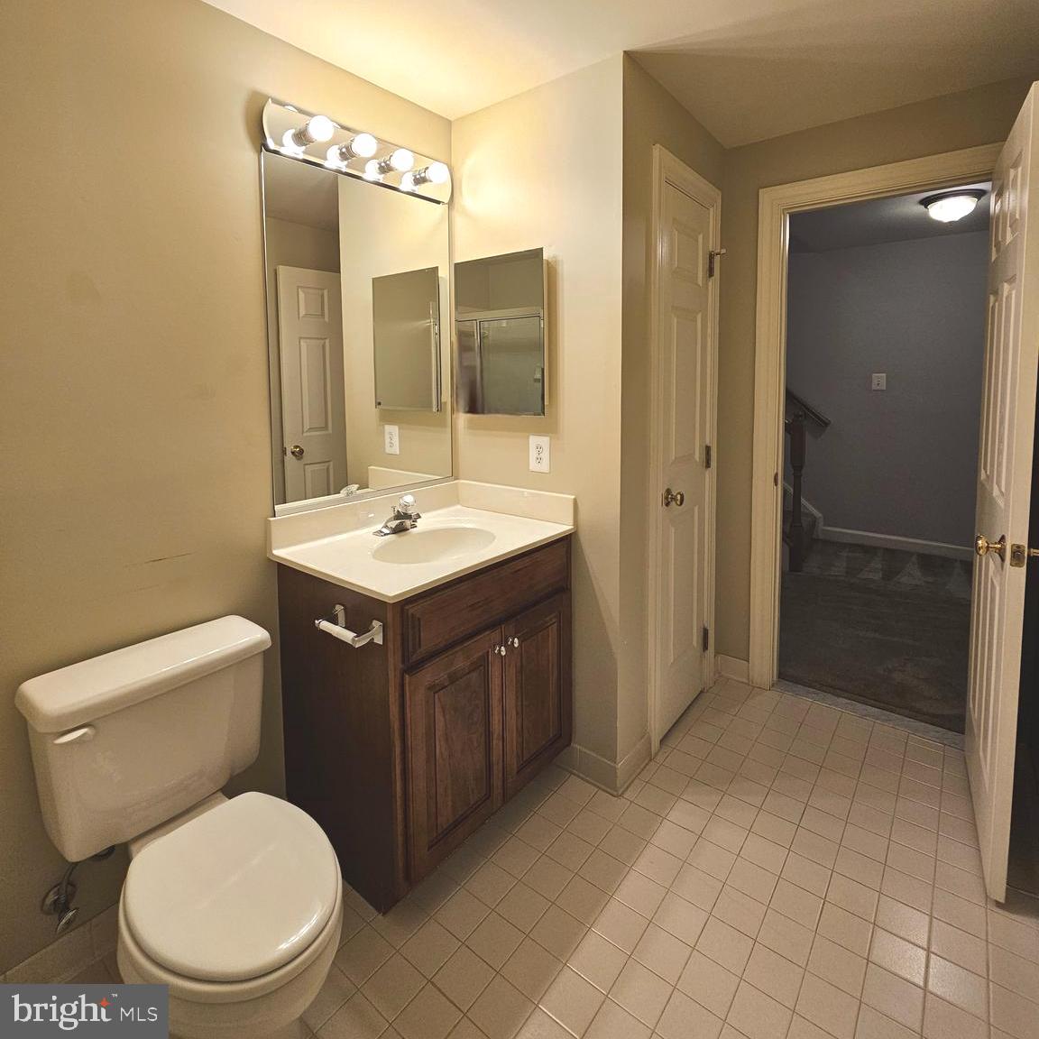 5267 TRACTOR LN, FAIRFAX, Virginia 22030, 5 Bedrooms Bedrooms, ,4 BathroomsBathrooms,Residential,For sale,5267 TRACTOR LN,VAFX2258060 MLS # VAFX2258060