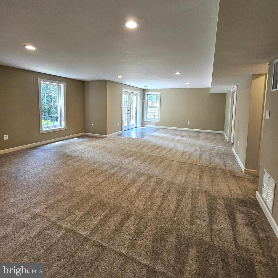 5267 TRACTOR LN, FAIRFAX, Virginia 22030, 5 Bedrooms Bedrooms, ,4 BathroomsBathrooms,Residential,For sale,5267 TRACTOR LN,VAFX2258060 MLS # VAFX2258060