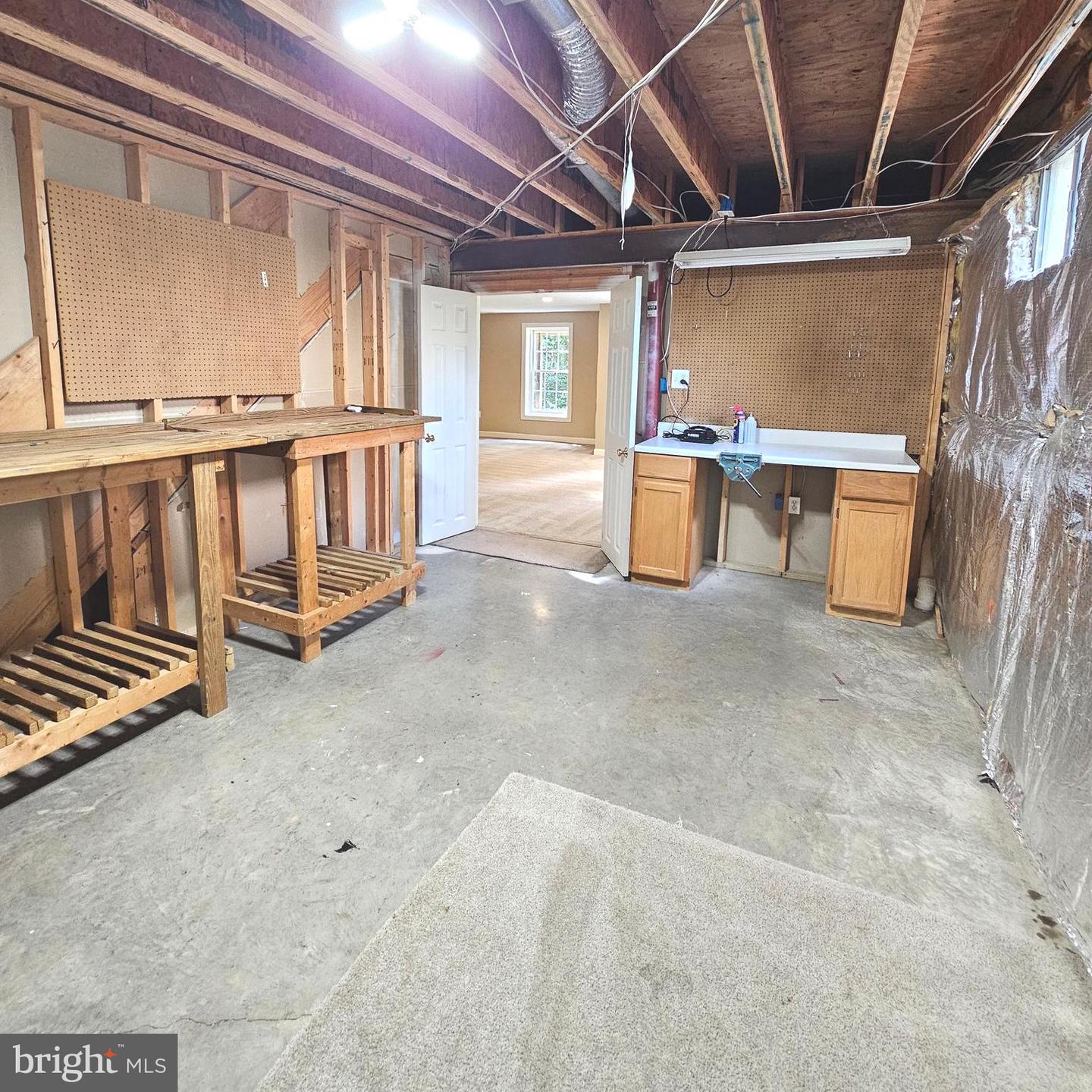 5267 TRACTOR LN, FAIRFAX, Virginia 22030, 5 Bedrooms Bedrooms, ,4 BathroomsBathrooms,Residential,For sale,5267 TRACTOR LN,VAFX2258060 MLS # VAFX2258060