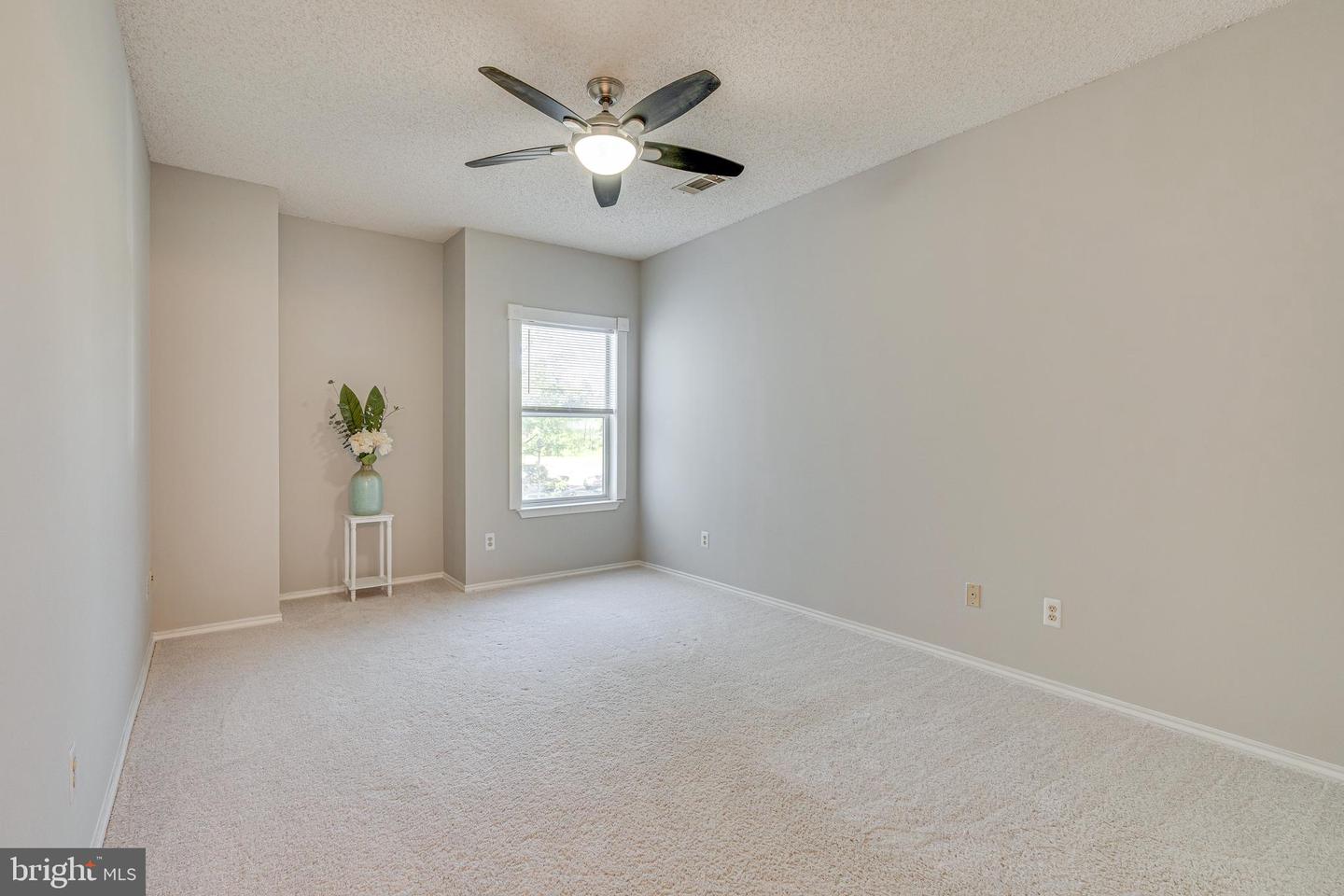 4405 FAIR STONE DR #201, FAIRFAX, Virginia 22033, 2 Bedrooms Bedrooms, ,2 BathroomsBathrooms,Residential,For sale,4405 FAIR STONE DR #201,VAFX2258122 MLS # VAFX2258122