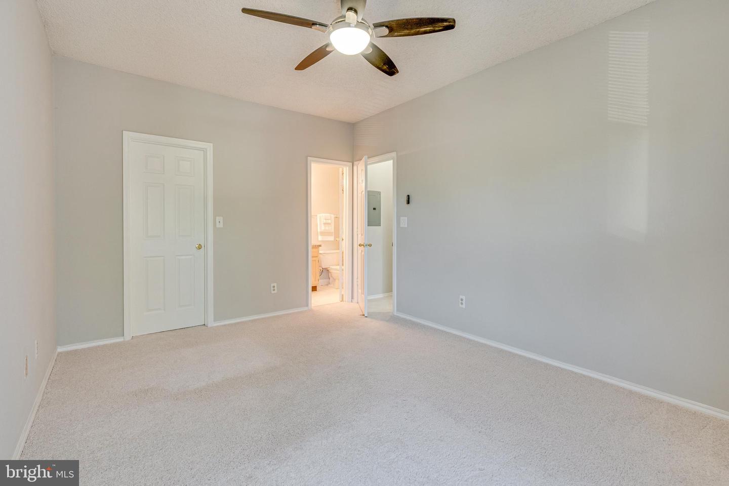 4405 FAIR STONE DR #201, FAIRFAX, Virginia 22033, 2 Bedrooms Bedrooms, ,2 BathroomsBathrooms,Residential,For sale,4405 FAIR STONE DR #201,VAFX2258122 MLS # VAFX2258122