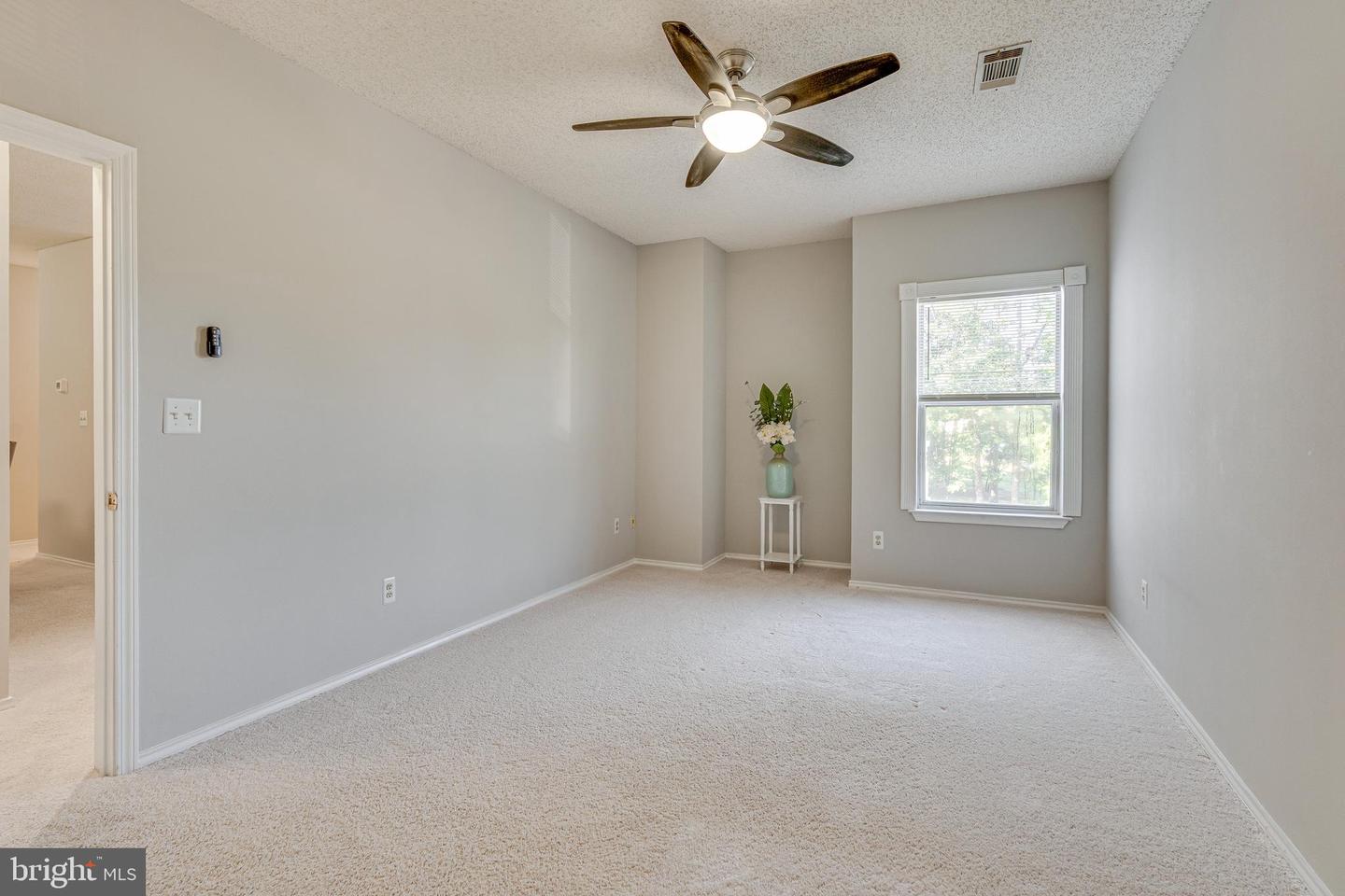 4405 FAIR STONE DR #201, FAIRFAX, Virginia 22033, 2 Bedrooms Bedrooms, ,2 BathroomsBathrooms,Residential,For sale,4405 FAIR STONE DR #201,VAFX2258122 MLS # VAFX2258122