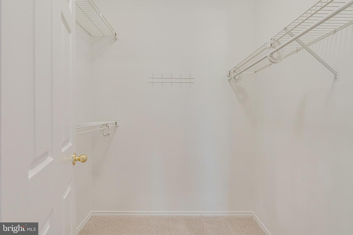 4405 FAIR STONE DR #201, FAIRFAX, Virginia 22033, 2 Bedrooms Bedrooms, ,2 BathroomsBathrooms,Residential,For sale,4405 FAIR STONE DR #201,VAFX2258122 MLS # VAFX2258122