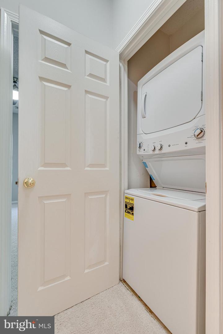 4405 FAIR STONE DR #201, FAIRFAX, Virginia 22033, 2 Bedrooms Bedrooms, ,2 BathroomsBathrooms,Residential,For sale,4405 FAIR STONE DR #201,VAFX2258122 MLS # VAFX2258122