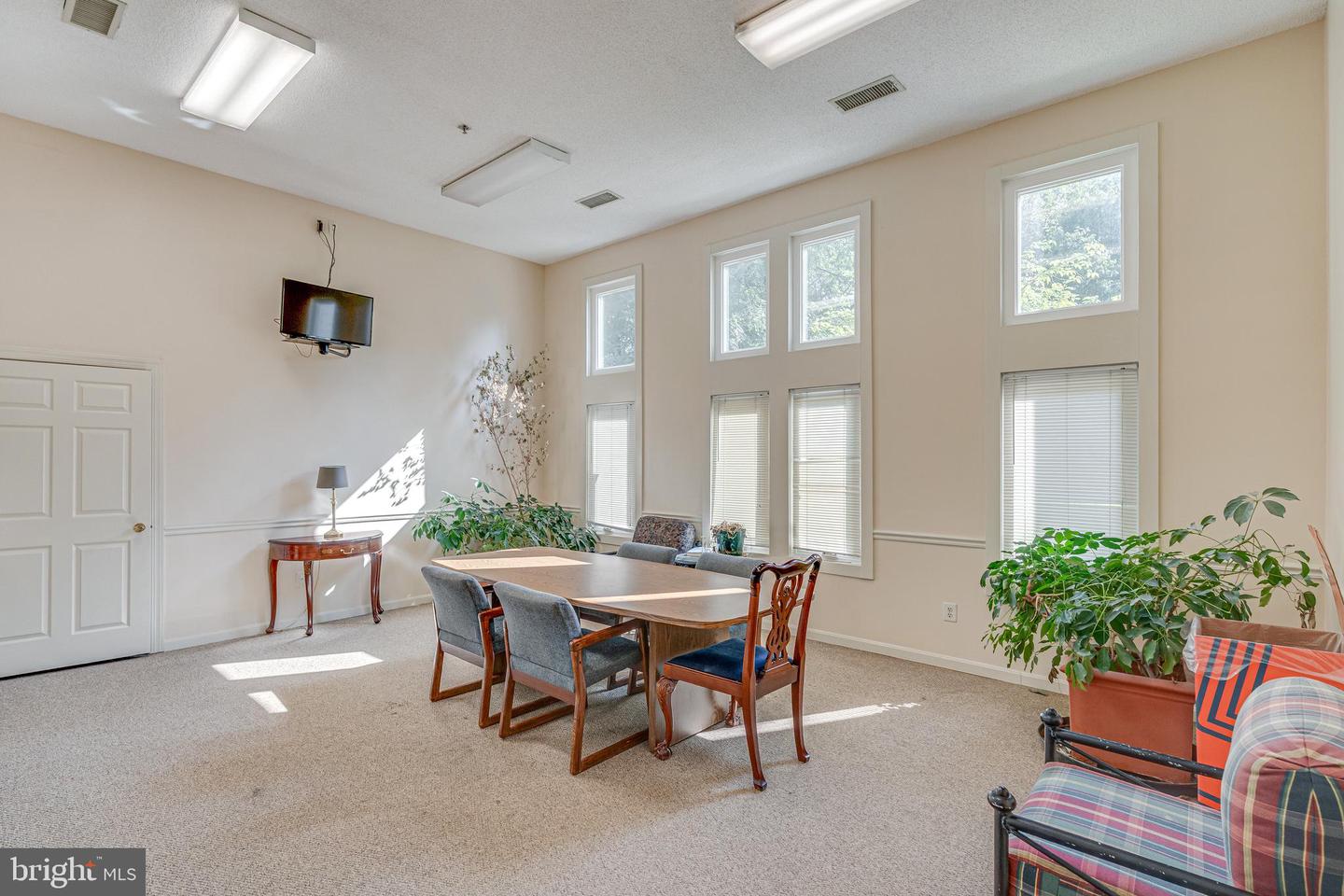 4405 FAIR STONE DR #201, FAIRFAX, Virginia 22033, 2 Bedrooms Bedrooms, ,2 BathroomsBathrooms,Residential,For sale,4405 FAIR STONE DR #201,VAFX2258122 MLS # VAFX2258122