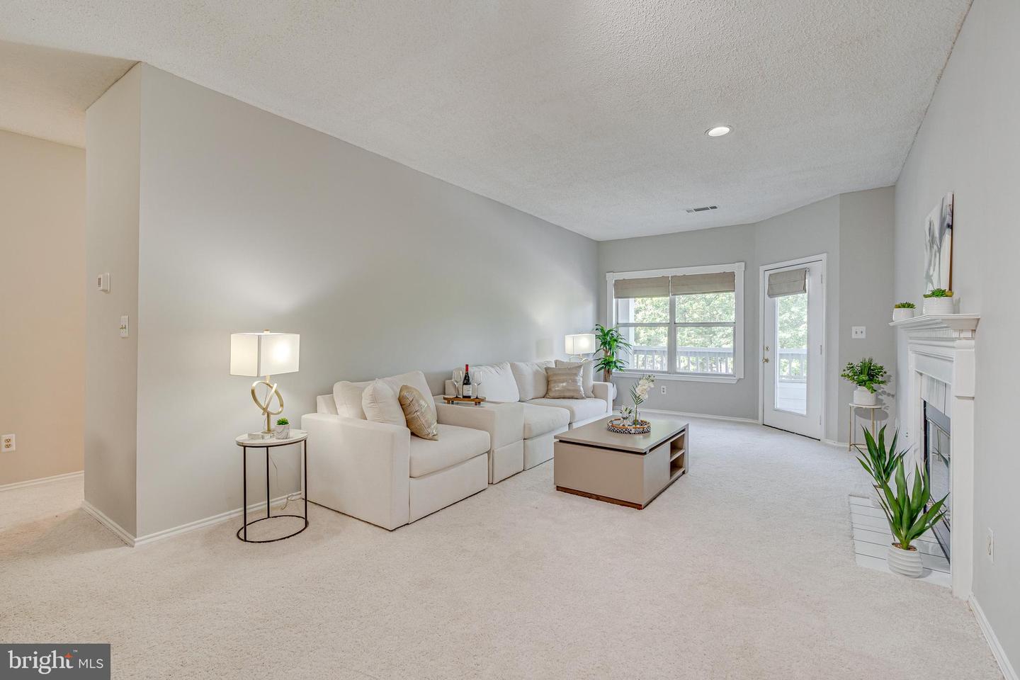 4405 FAIR STONE DR #201, FAIRFAX, Virginia 22033, 2 Bedrooms Bedrooms, ,2 BathroomsBathrooms,Residential,For sale,4405 FAIR STONE DR #201,VAFX2258122 MLS # VAFX2258122