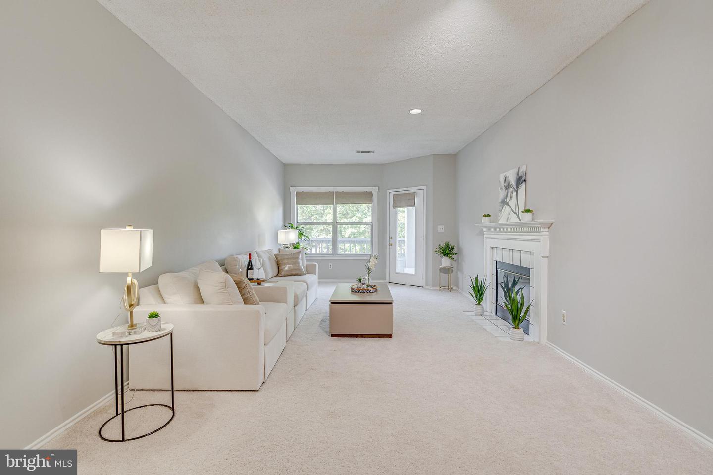 4405 FAIR STONE DR #201, FAIRFAX, Virginia 22033, 2 Bedrooms Bedrooms, ,2 BathroomsBathrooms,Residential,For sale,4405 FAIR STONE DR #201,VAFX2258122 MLS # VAFX2258122