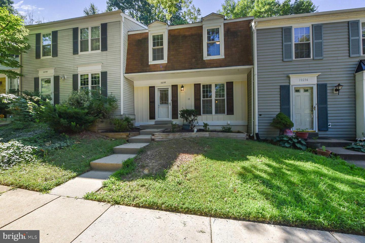 10238 SASSAFRAS WOODS CT, BURKE, Virginia 22015, 3 Bedrooms Bedrooms, ,3 BathroomsBathrooms,Residential,For sale,10238 SASSAFRAS WOODS CT,VAFX2258172 MLS # VAFX2258172