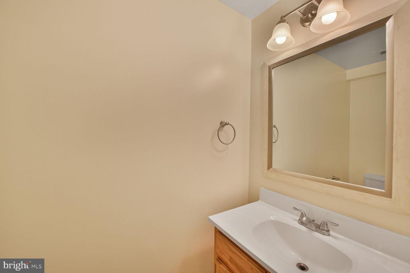10238 SASSAFRAS WOODS CT, BURKE, Virginia 22015, 3 Bedrooms Bedrooms, ,3 BathroomsBathrooms,Residential,For sale,10238 SASSAFRAS WOODS CT,VAFX2258172 MLS # VAFX2258172