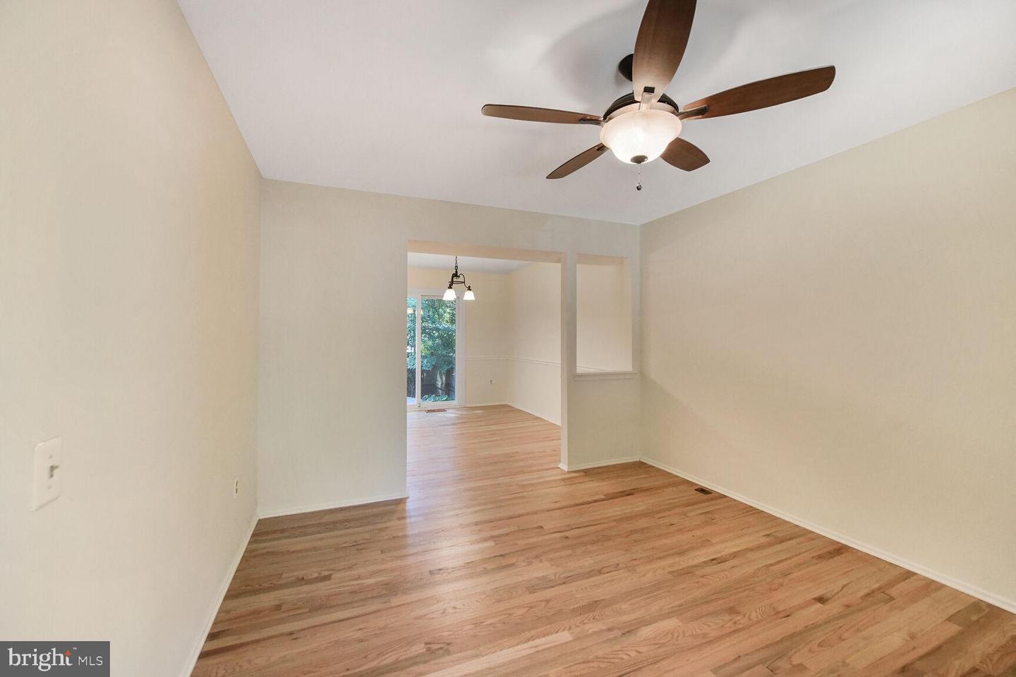 10238 SASSAFRAS WOODS CT, BURKE, Virginia 22015, 3 Bedrooms Bedrooms, ,3 BathroomsBathrooms,Residential,For sale,10238 SASSAFRAS WOODS CT,VAFX2258172 MLS # VAFX2258172