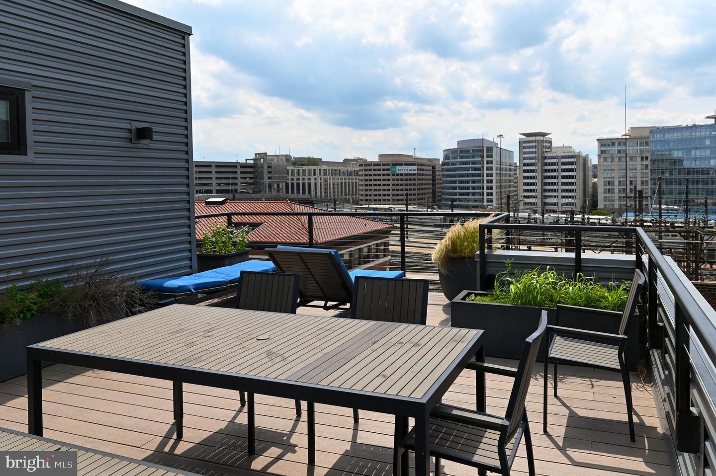 911 2ND ST NE #204, WASHINGTON, District Of Columbia 20002, 1 Bedroom Bedrooms, ,1 BathroomBathrooms,Residential,For sale,911 2ND ST NE #204,DCDC2212626 MLS # DCDC2212626