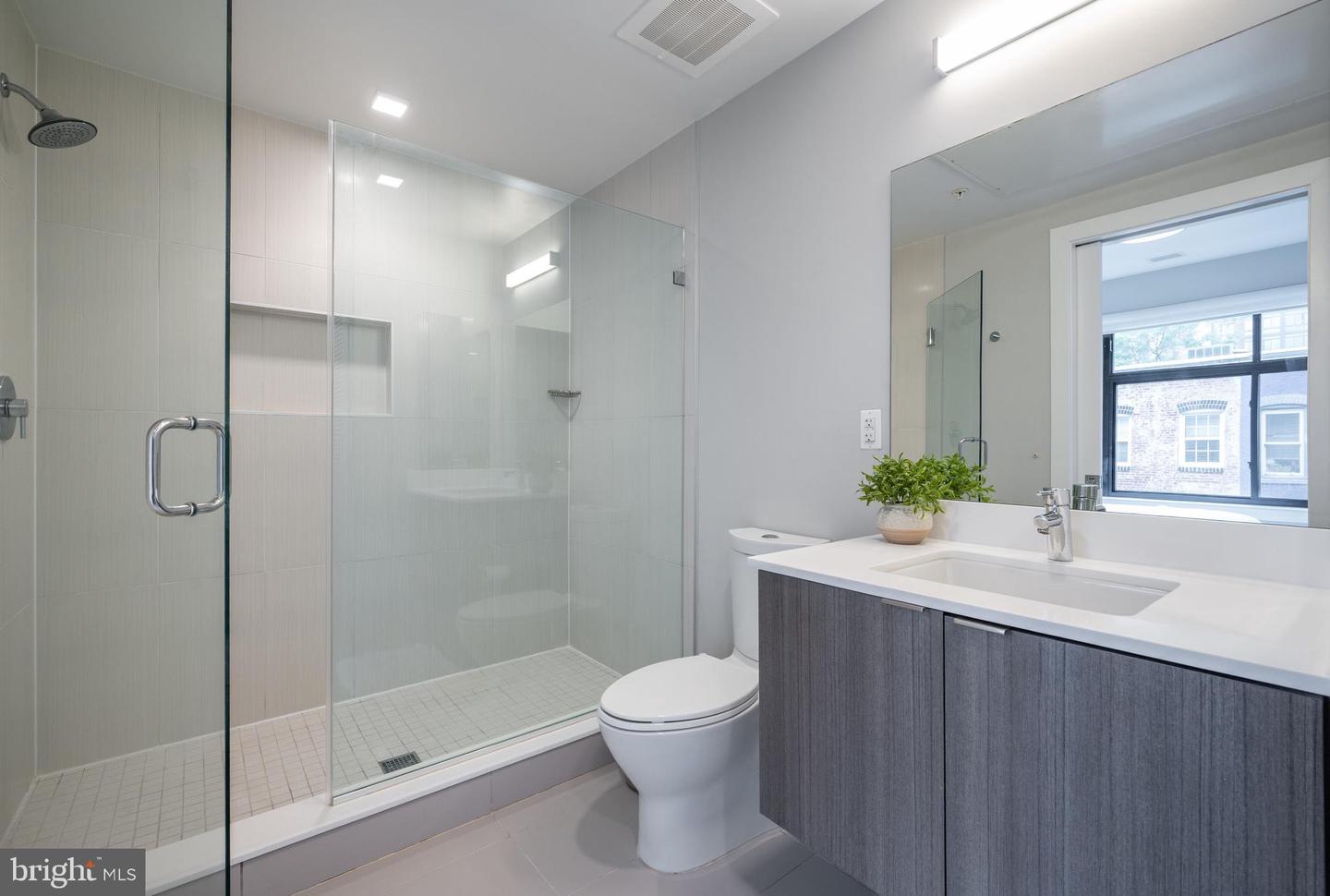 911 2ND ST NE #204, WASHINGTON, District Of Columbia 20002, 1 Bedroom Bedrooms, ,1 BathroomBathrooms,Residential,For sale,911 2ND ST NE #204,DCDC2212626 MLS # DCDC2212626
