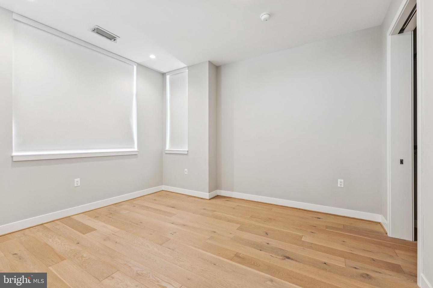 646 H ST NE #406, WASHINGTON, District Of Columbia 20002, 1 Bedroom Bedrooms, ,1 BathroomBathrooms,Residential,For sale,646 H ST NE #406,DCDC2212630 MLS # DCDC2212630