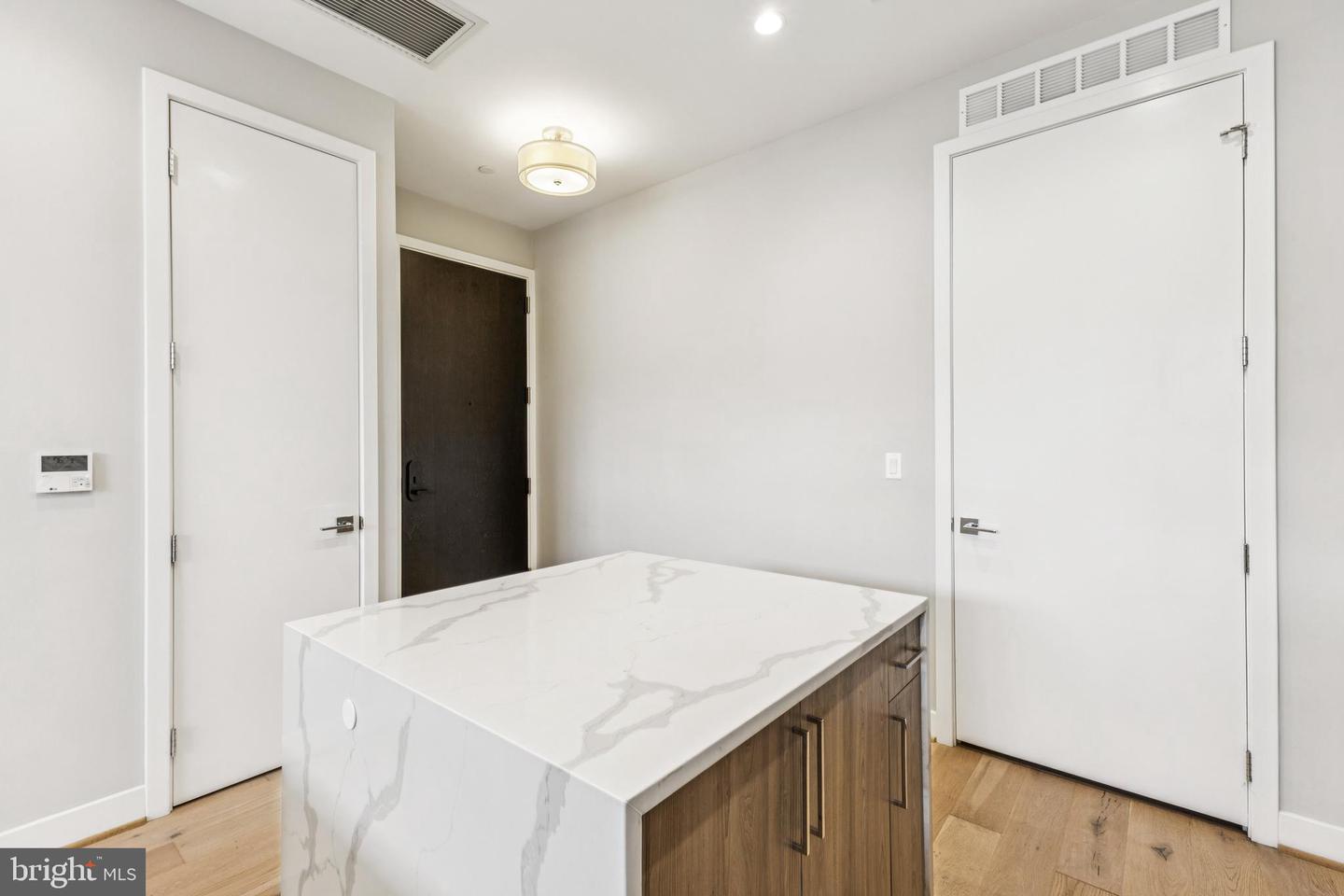 646 H ST NE #406, WASHINGTON, District Of Columbia 20002, 1 Bedroom Bedrooms, ,1 BathroomBathrooms,Residential,For sale,646 H ST NE #406,DCDC2212630 MLS # DCDC2212630