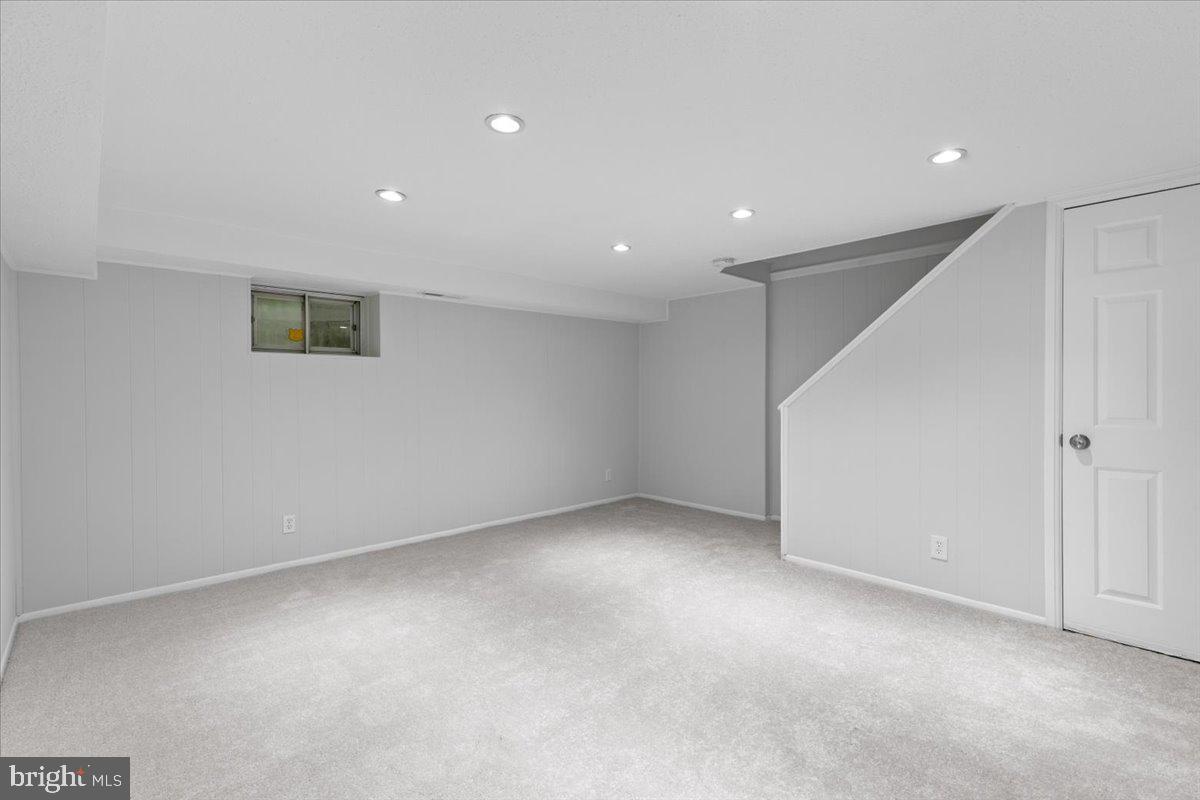 2990 S COLUMBUS ST, ARLINGTON, Virginia 22206, 2 Bedrooms Bedrooms, ,2 BathroomsBathrooms,Residential,For sale,2990 S COLUMBUS ST,VAAX2047976 MLS # VAAX2047976
