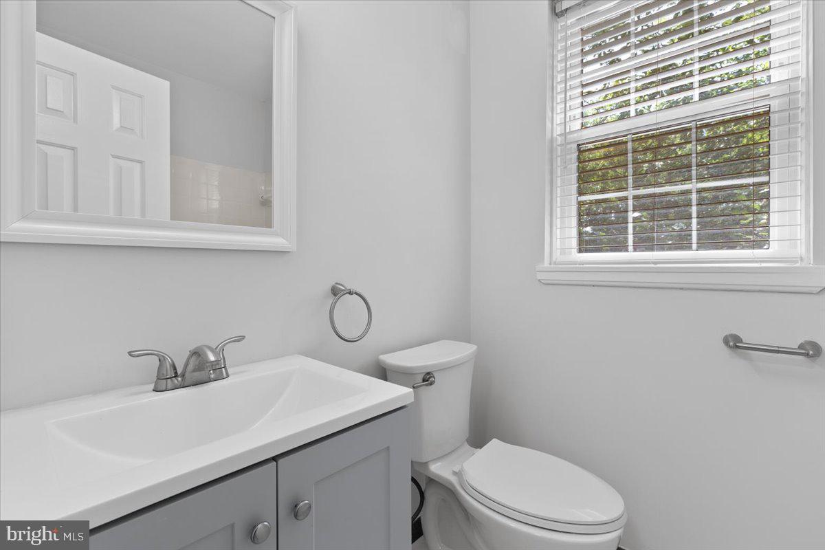 2990 S COLUMBUS ST, ARLINGTON, Virginia 22206, 2 Bedrooms Bedrooms, ,2 BathroomsBathrooms,Residential,For sale,2990 S COLUMBUS ST,VAAX2047976 MLS # VAAX2047976