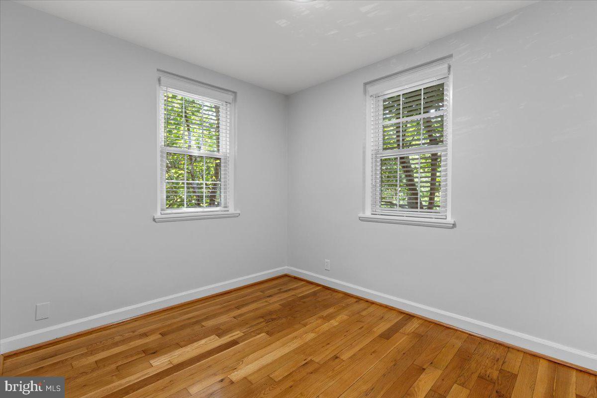 2990 S COLUMBUS ST, ARLINGTON, Virginia 22206, 2 Bedrooms Bedrooms, ,2 BathroomsBathrooms,Residential,For sale,2990 S COLUMBUS ST,VAAX2047976 MLS # VAAX2047976