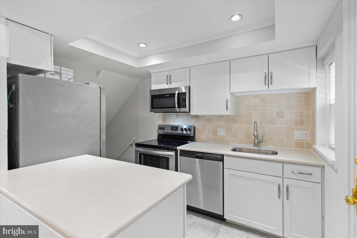 2990 S COLUMBUS ST, ARLINGTON, Virginia 22206, 2 Bedrooms Bedrooms, ,2 BathroomsBathrooms,Residential,For sale,2990 S COLUMBUS ST,VAAX2047976 MLS # VAAX2047976