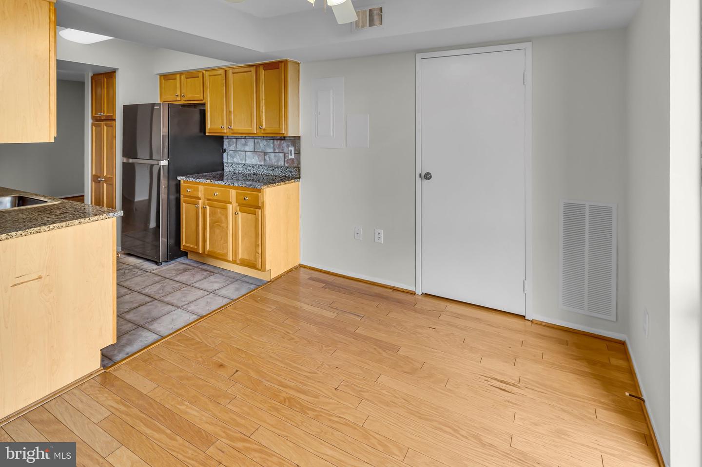 4500 S FOUR MILE RUN DR #732, ARLINGTON, Virginia 22204, 2 Bedrooms Bedrooms, ,2 BathroomsBathrooms,Residential,For sale,4500 S FOUR MILE RUN DR #732,VAAR2061536 MLS # VAAR2061536