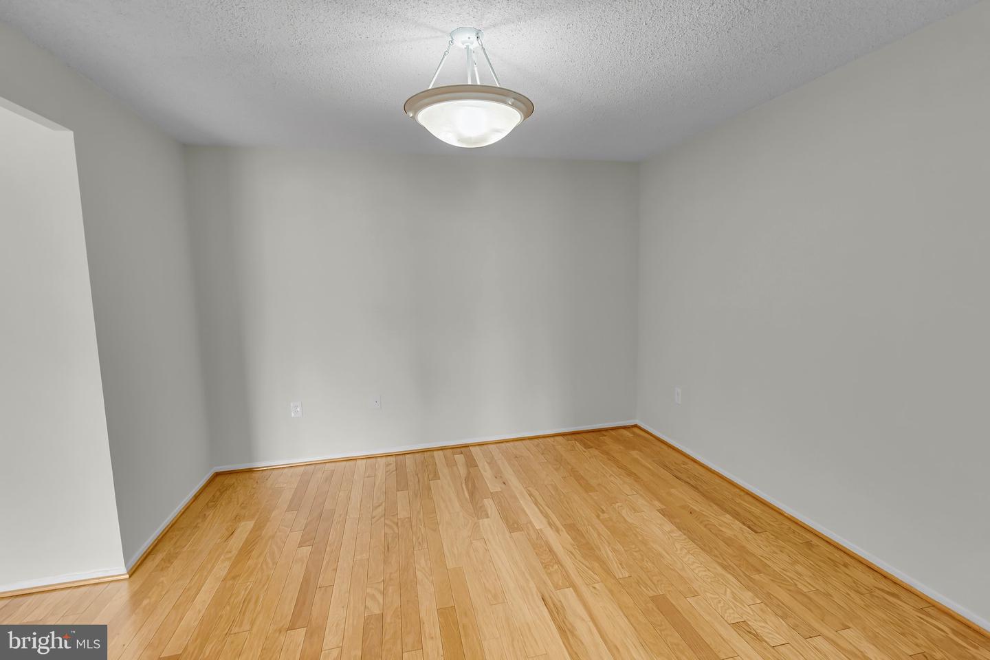 4500 S FOUR MILE RUN DR #732, ARLINGTON, Virginia 22204, 2 Bedrooms Bedrooms, ,2 BathroomsBathrooms,Residential,For sale,4500 S FOUR MILE RUN DR #732,VAAR2061536 MLS # VAAR2061536