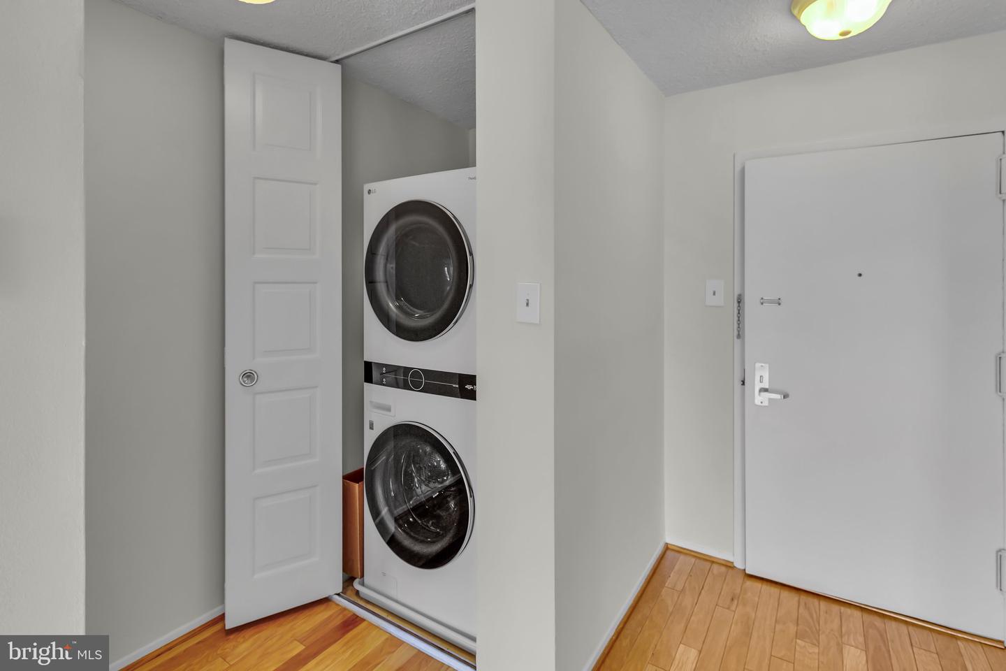 4500 S FOUR MILE RUN DR #732, ARLINGTON, Virginia 22204, 2 Bedrooms Bedrooms, ,2 BathroomsBathrooms,Residential,For sale,4500 S FOUR MILE RUN DR #732,VAAR2061536 MLS # VAAR2061536