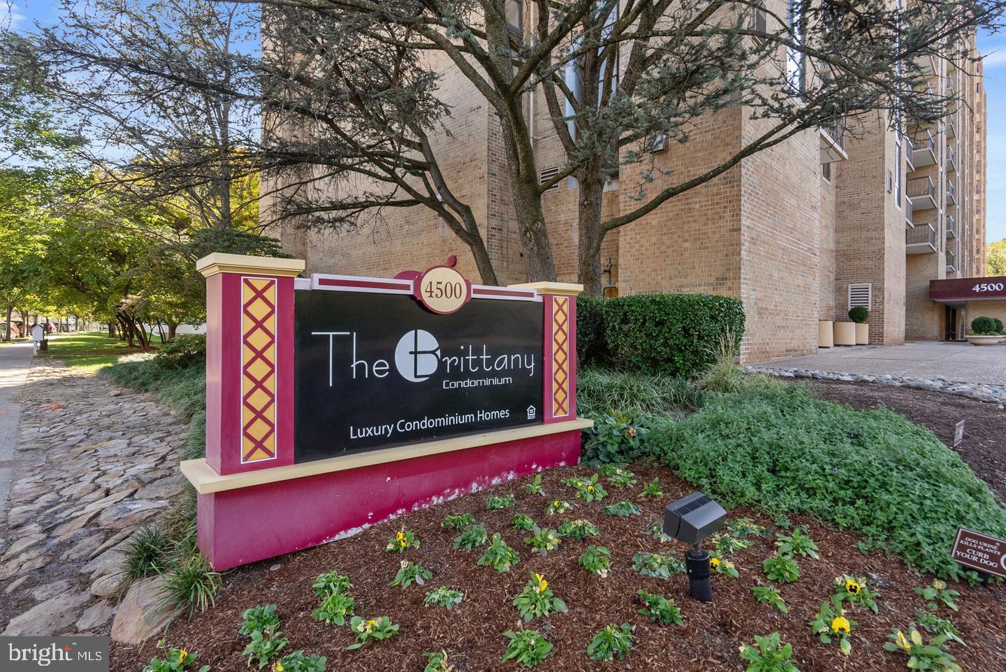 4500 S FOUR MILE RUN DR #732, ARLINGTON, Virginia 22204, 2 Bedrooms Bedrooms, ,2 BathroomsBathrooms,Residential,For sale,4500 S FOUR MILE RUN DR #732,VAAR2061536 MLS # VAAR2061536