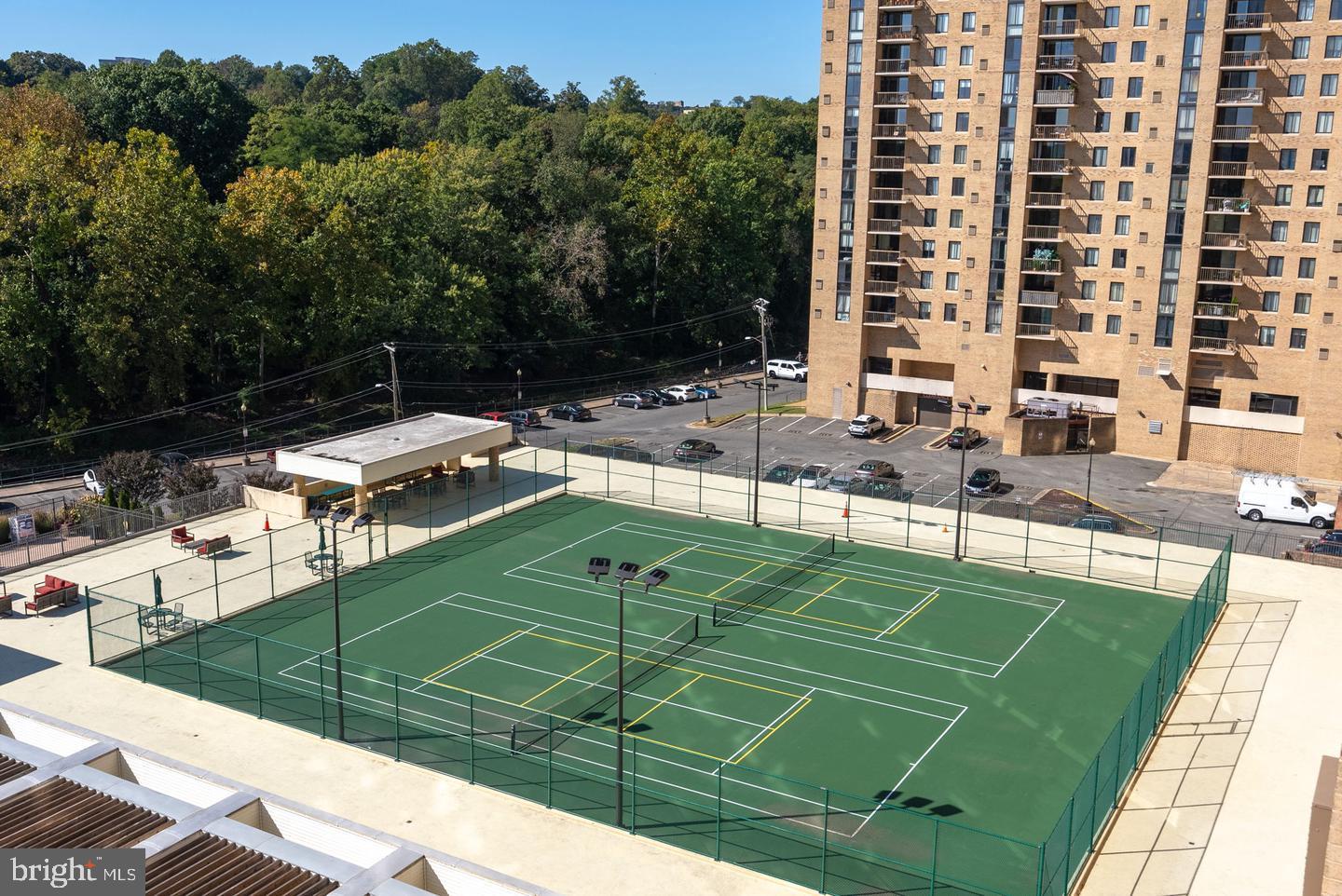 4500 S FOUR MILE RUN DR #732, ARLINGTON, Virginia 22204, 2 Bedrooms Bedrooms, ,2 BathroomsBathrooms,Residential,For sale,4500 S FOUR MILE RUN DR #732,VAAR2061536 MLS # VAAR2061536