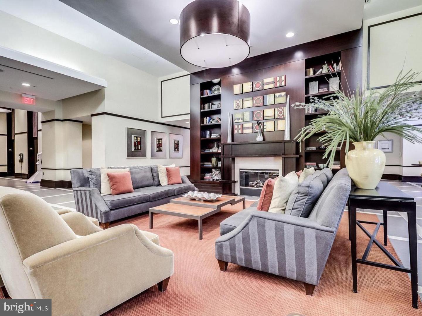 4500 S FOUR MILE RUN DR #732, ARLINGTON, Virginia 22204, 2 Bedrooms Bedrooms, ,2 BathroomsBathrooms,Residential,For sale,4500 S FOUR MILE RUN DR #732,VAAR2061536 MLS # VAAR2061536