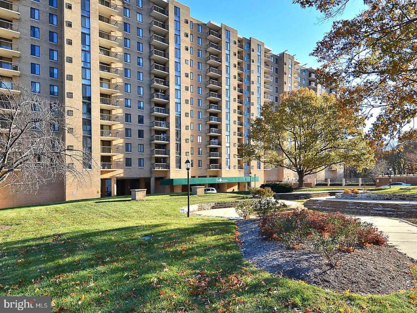 4500 S FOUR MILE RUN DR #732, ARLINGTON, Virginia 22204, 2 Bedrooms Bedrooms, ,2 BathroomsBathrooms,Residential,For sale,4500 S FOUR MILE RUN DR #732,VAAR2061536 MLS # VAAR2061536