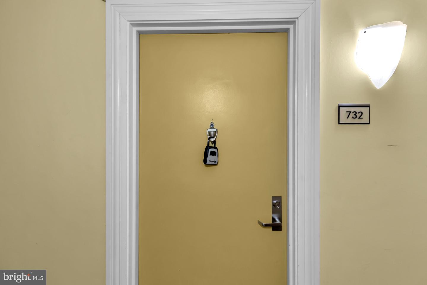 4500 S FOUR MILE RUN DR #732, ARLINGTON, Virginia 22204, 2 Bedrooms Bedrooms, ,2 BathroomsBathrooms,Residential,For sale,4500 S FOUR MILE RUN DR #732,VAAR2061536 MLS # VAAR2061536